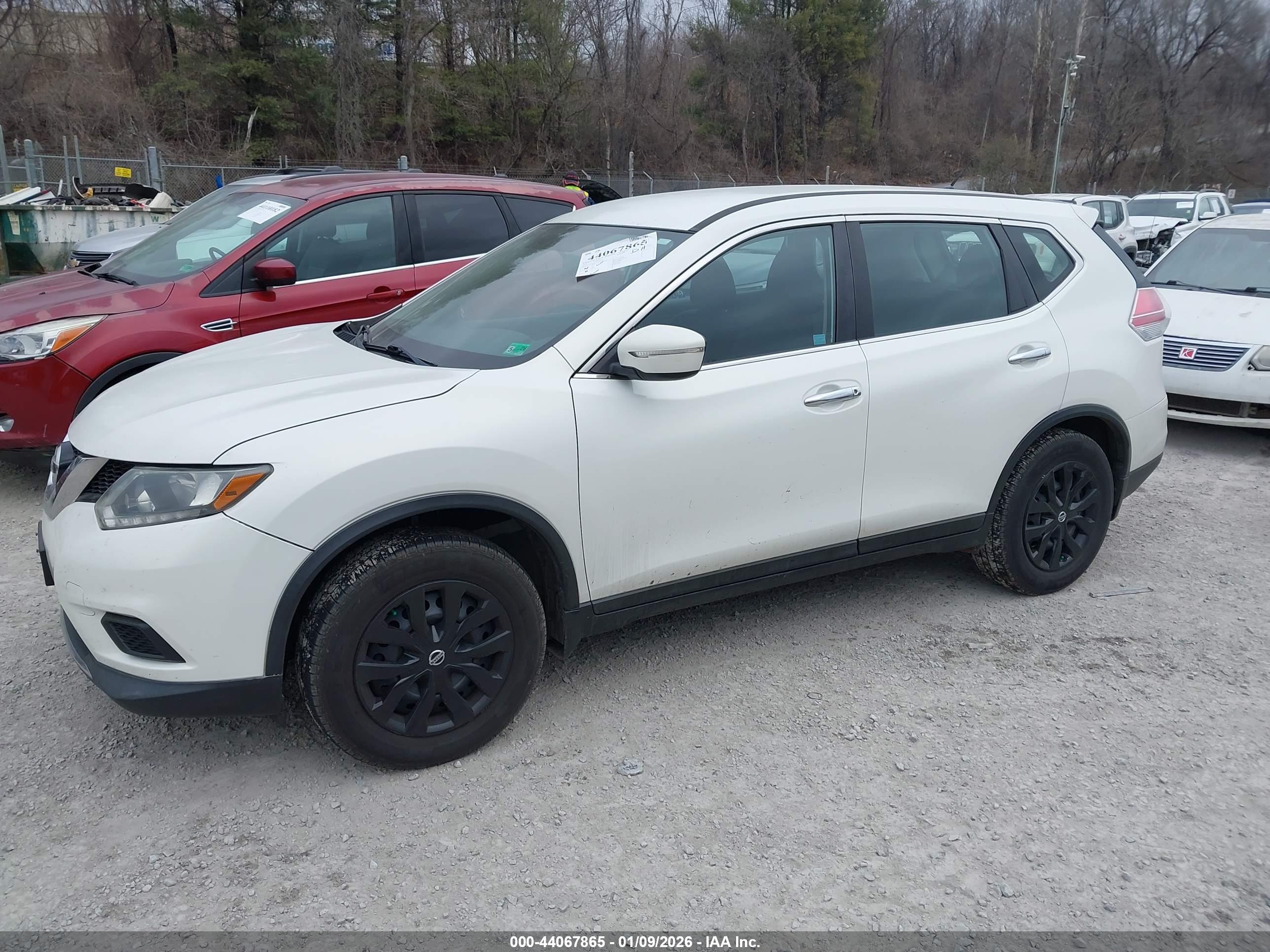 NISSAN ROGUE image 2