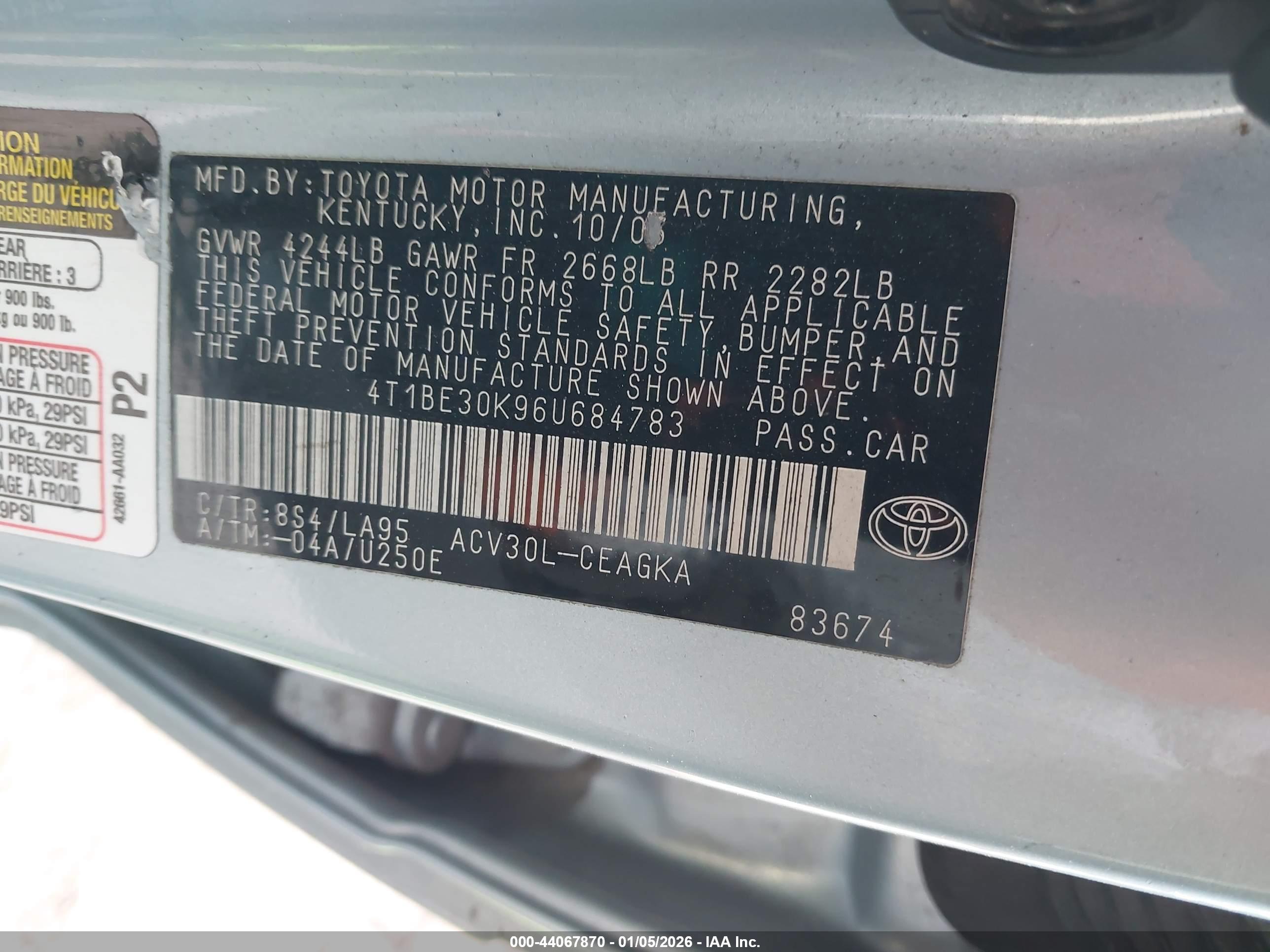 TOYOTA CAMRY image 9