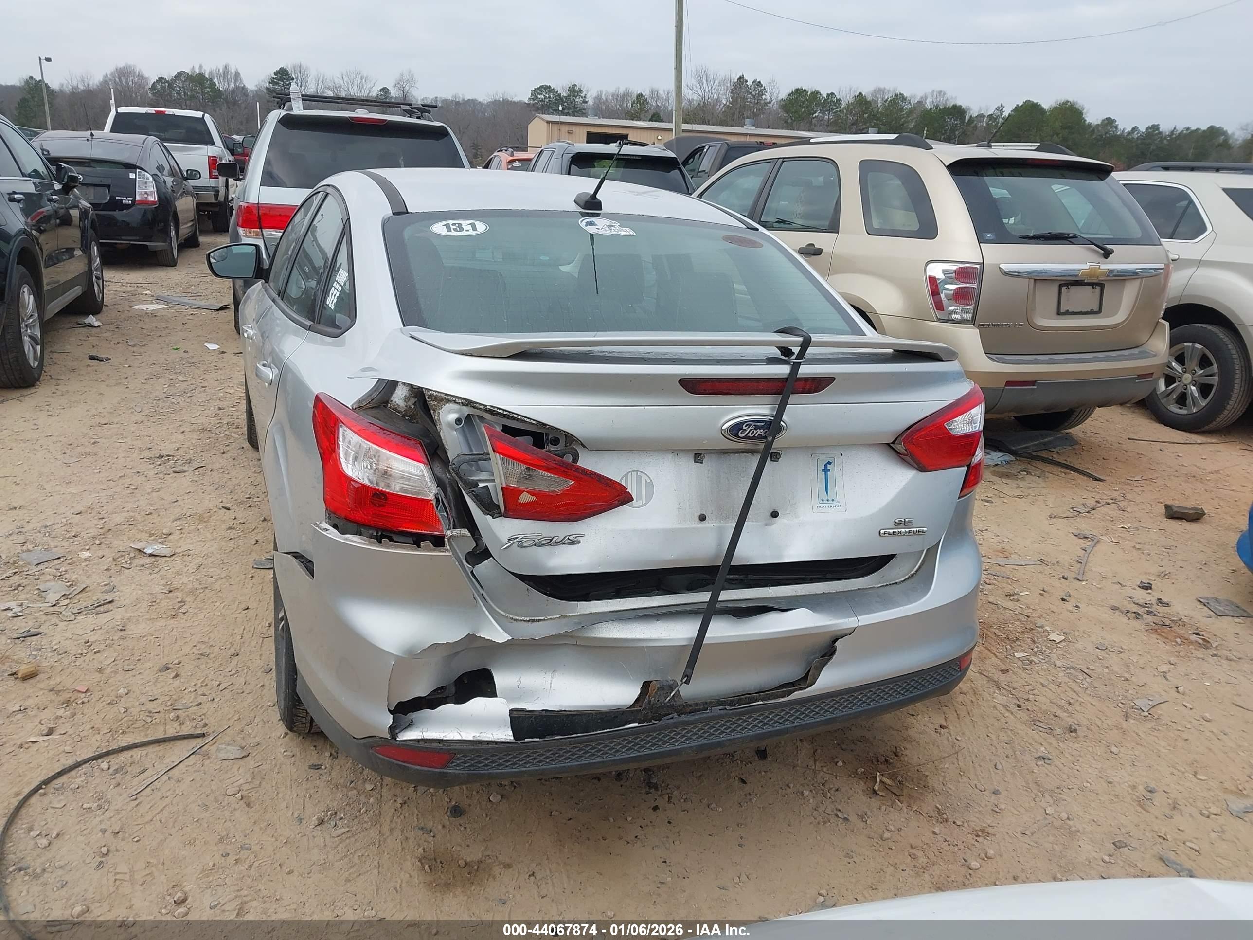 FORD FOCUS image 6