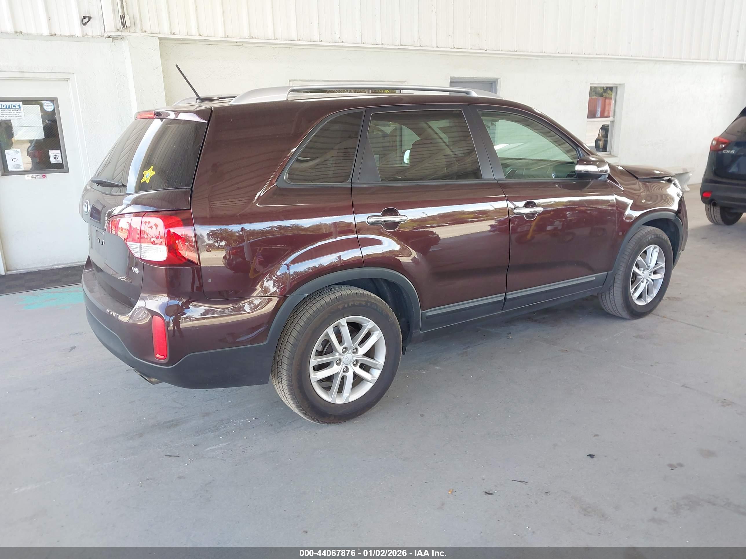 KIA SORENTO image 4