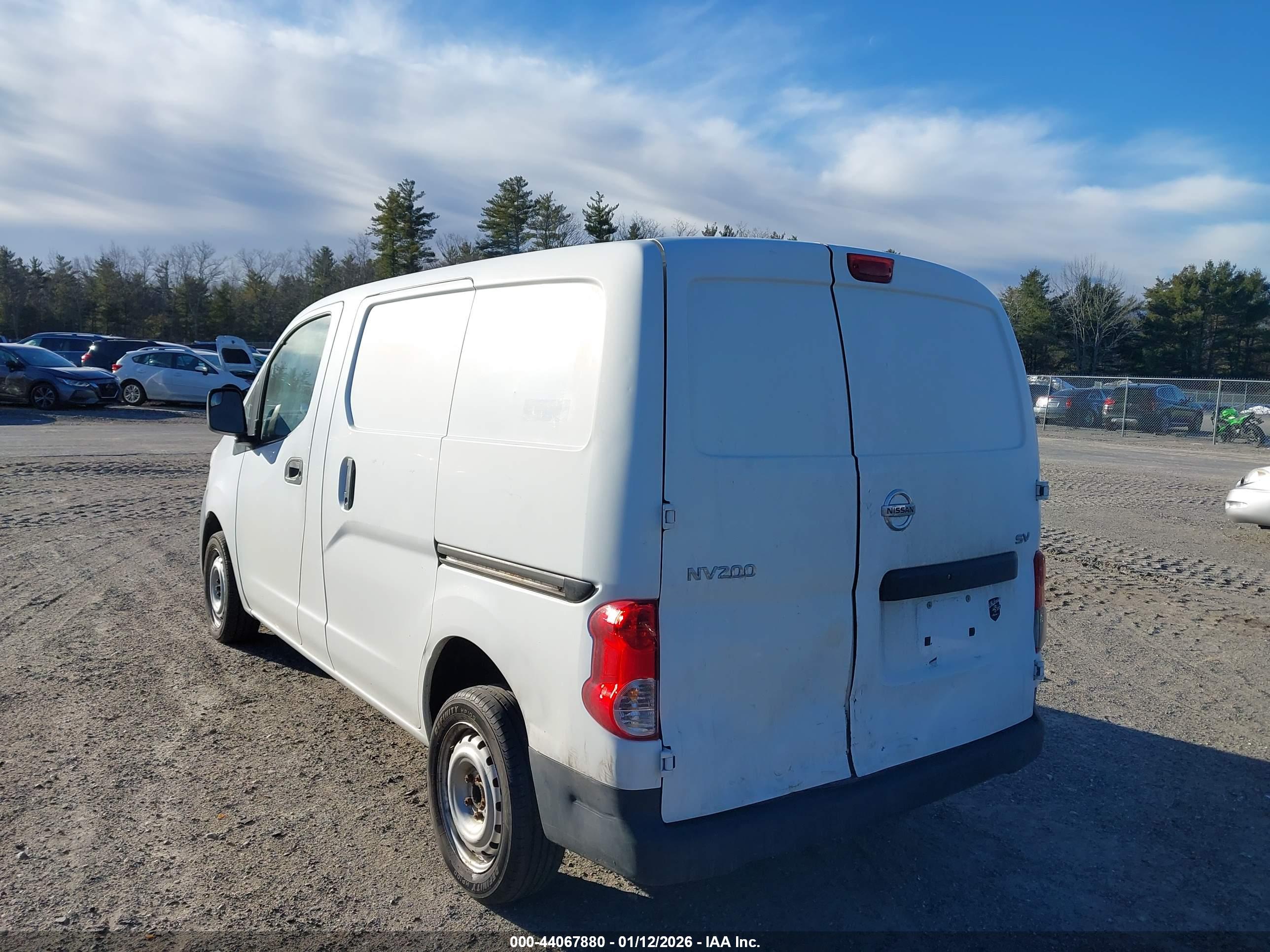 NISSAN NV200 image 3