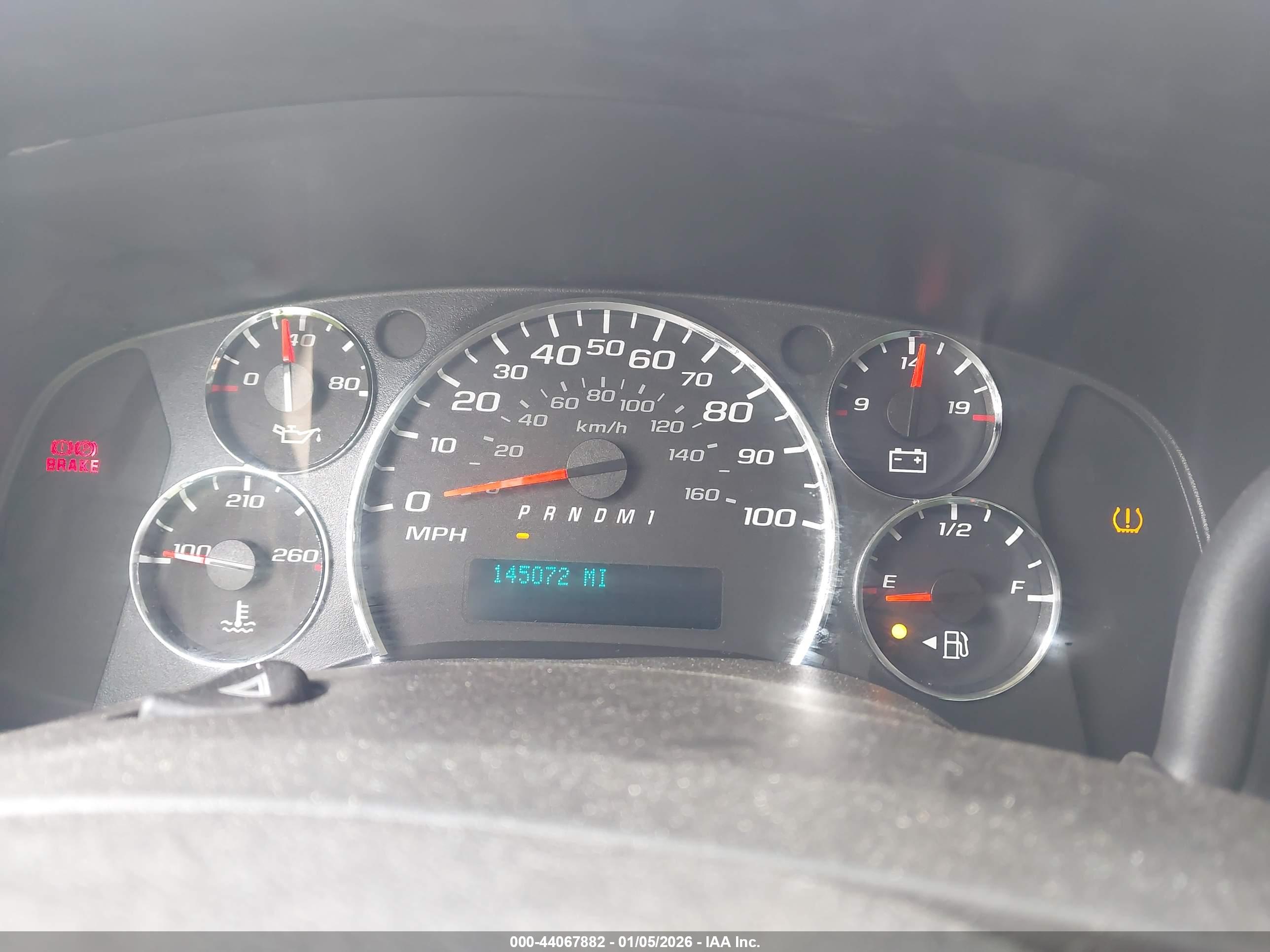 CHEVROLET EXPRESS image 7