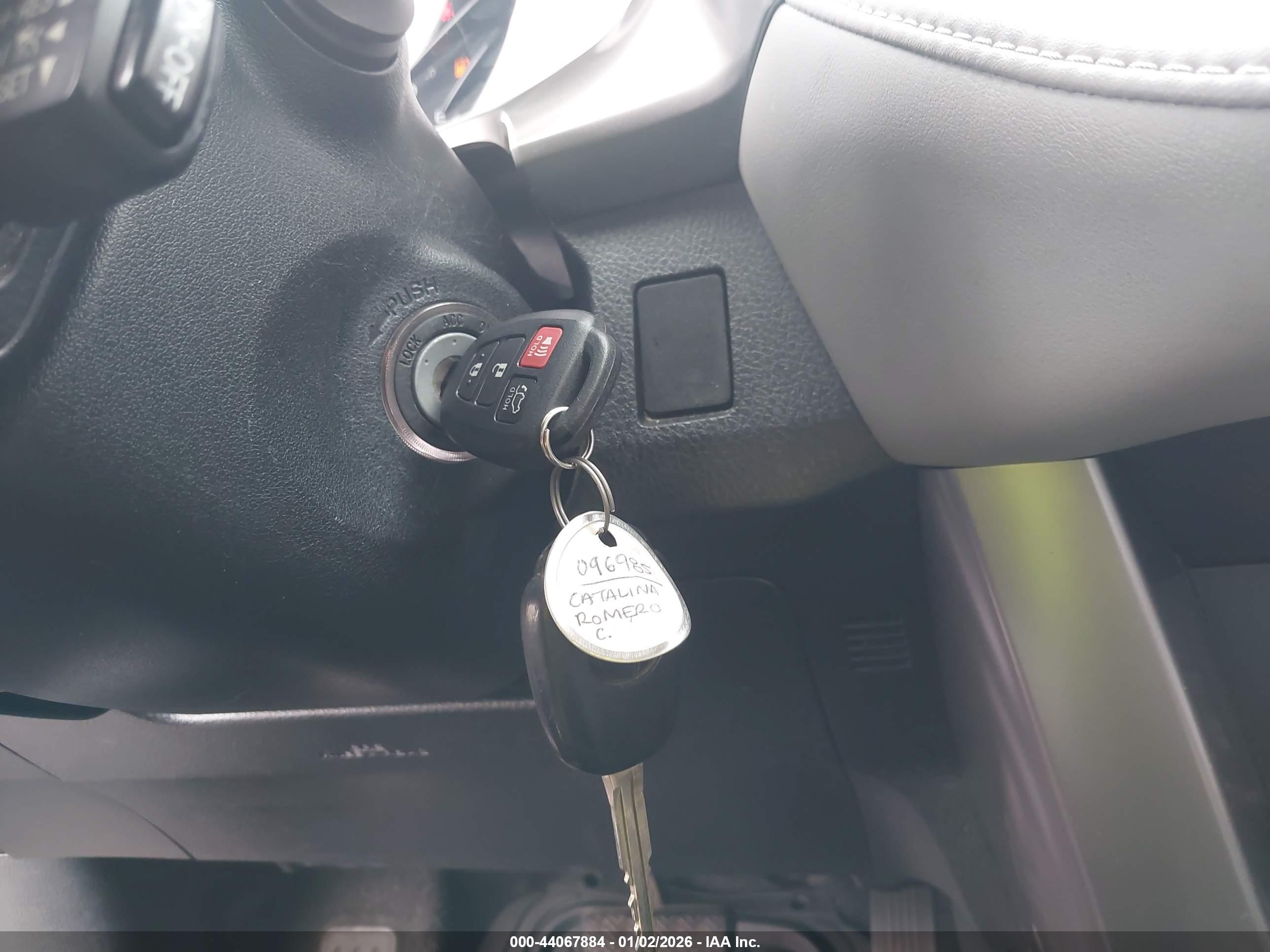 TOYOTA RAV4 image 11