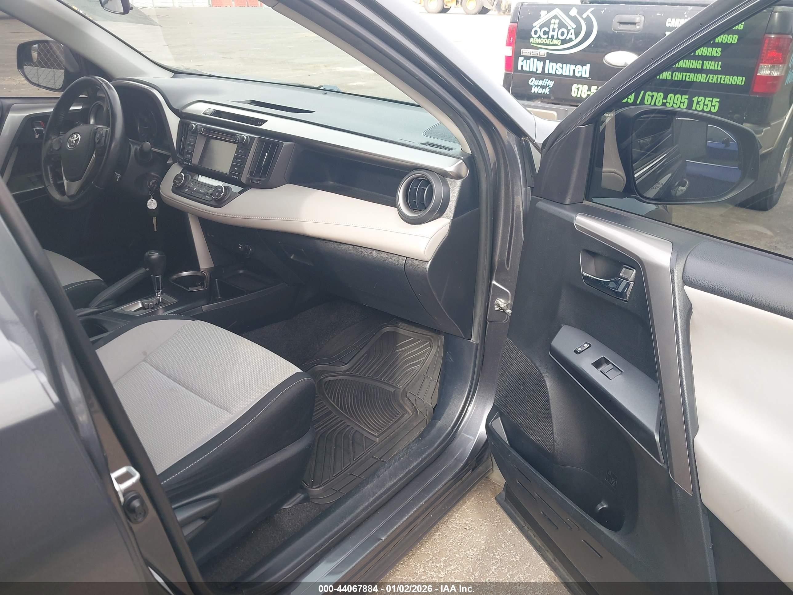 TOYOTA RAV4 image 5