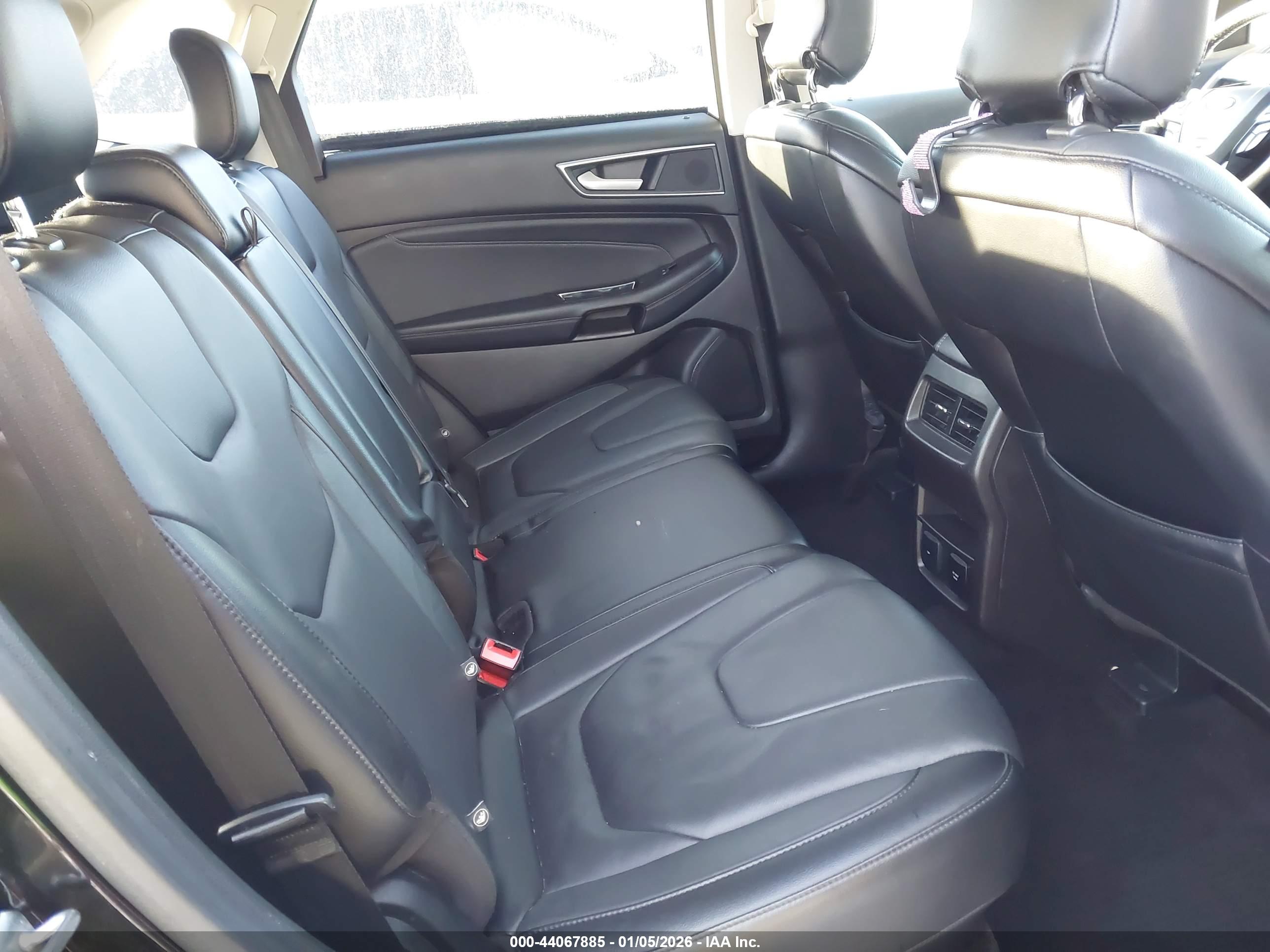 FORD EDGE image 8
