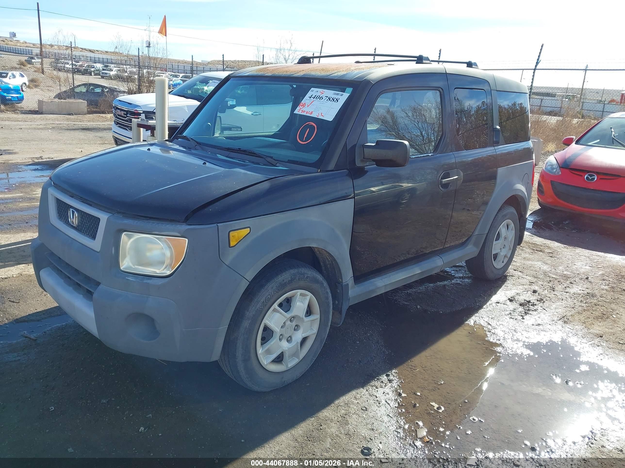 HONDA ELEMENT image 2