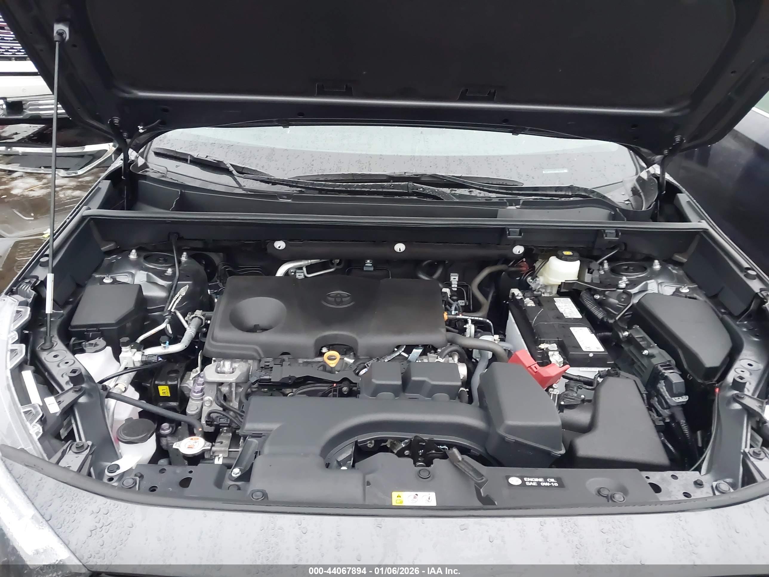 TOYOTA RAV4 image 10