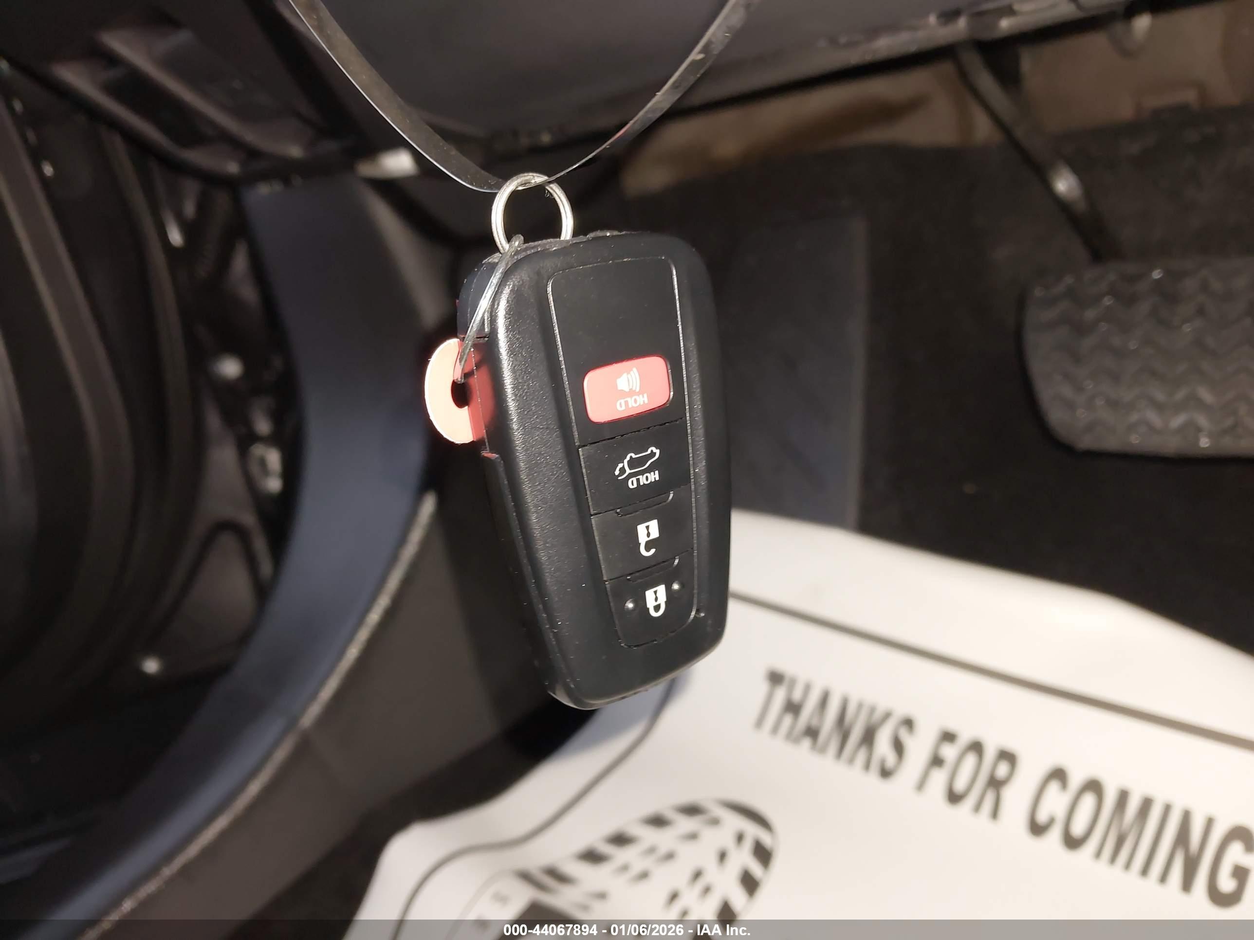 TOYOTA RAV4 image 11