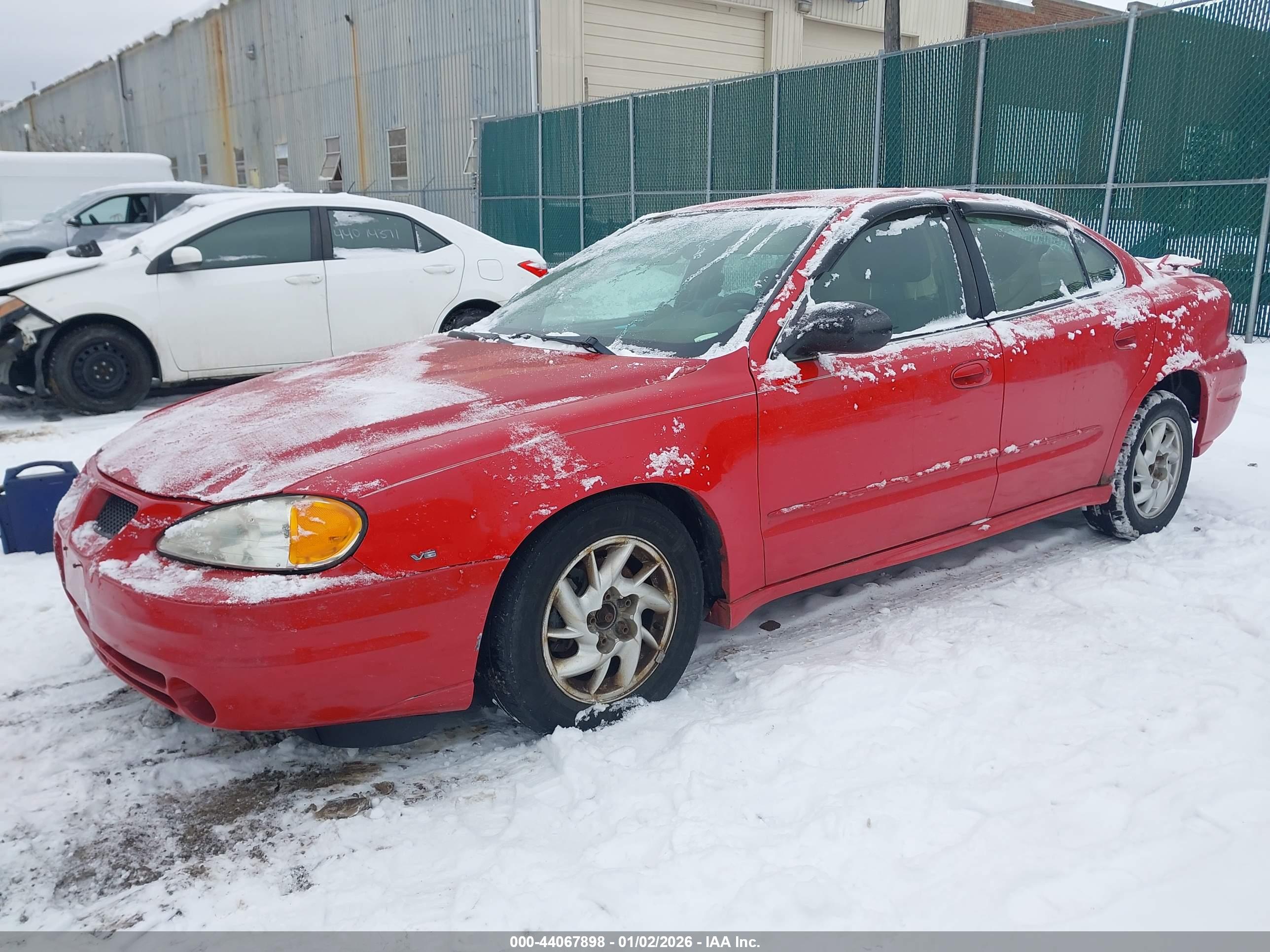 PONTIAC GRAND image 2