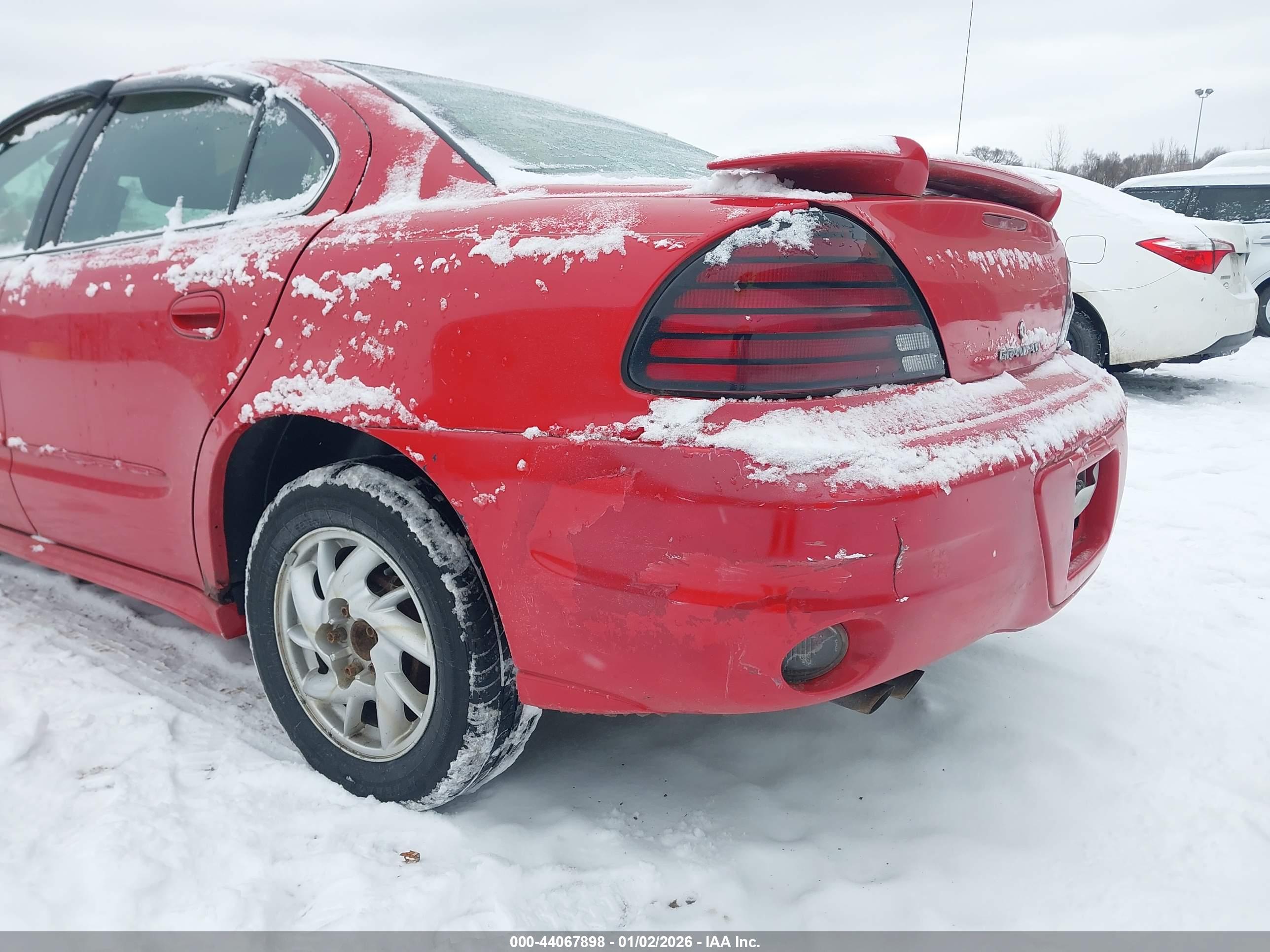 PONTIAC GRAND image 6