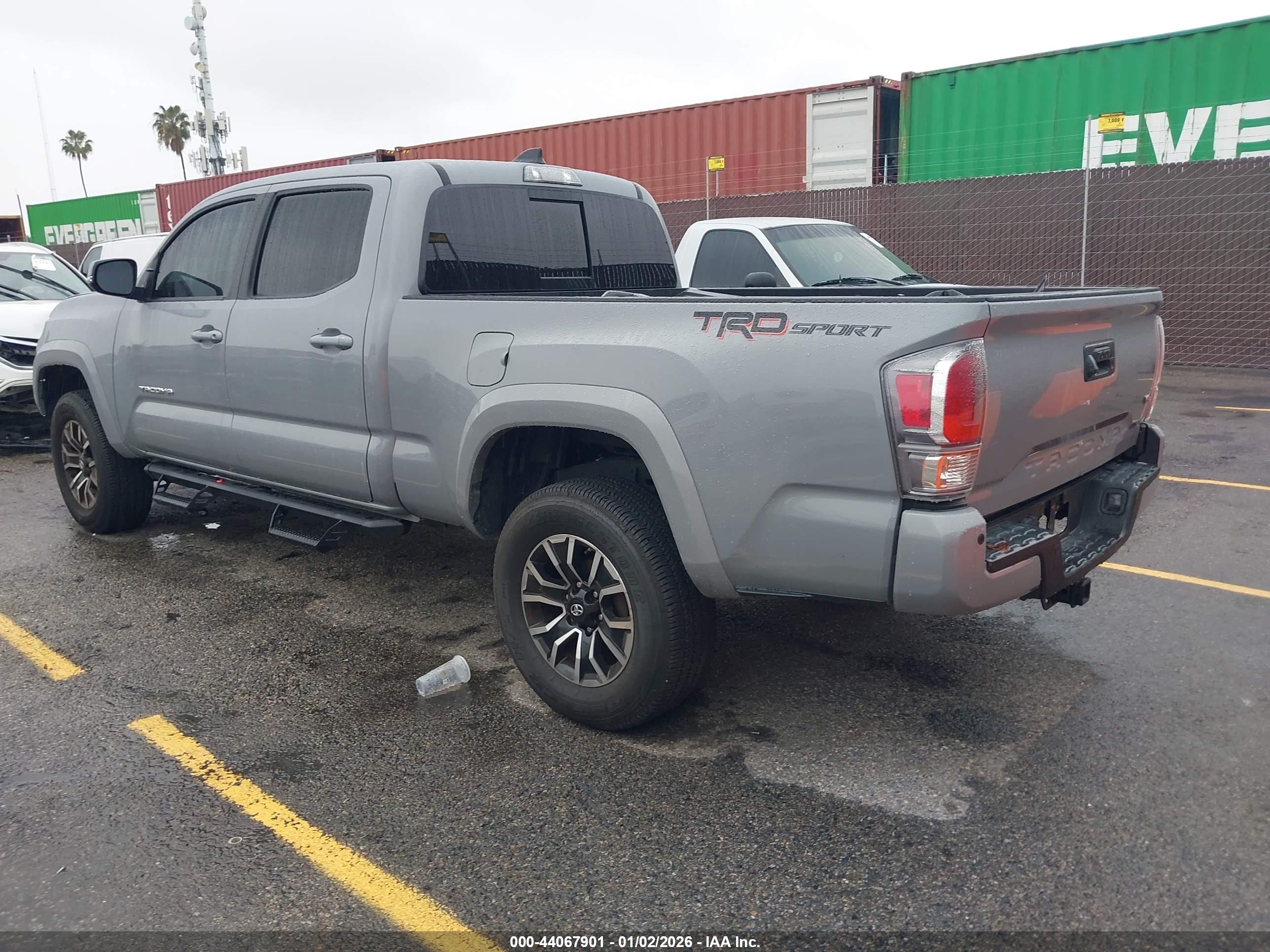 TOYOTA TACOMA image 3