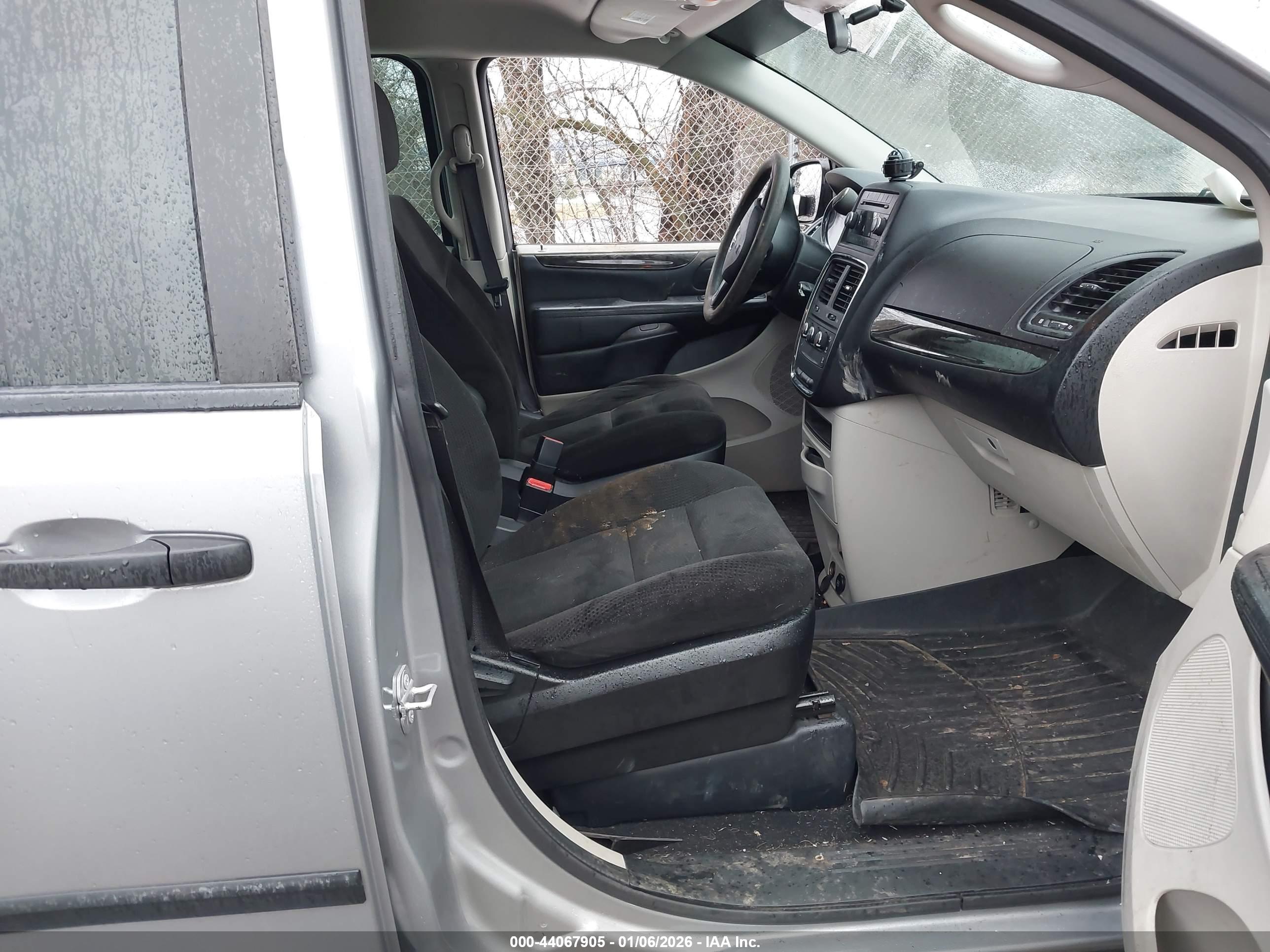 DODGE GRAND image 5