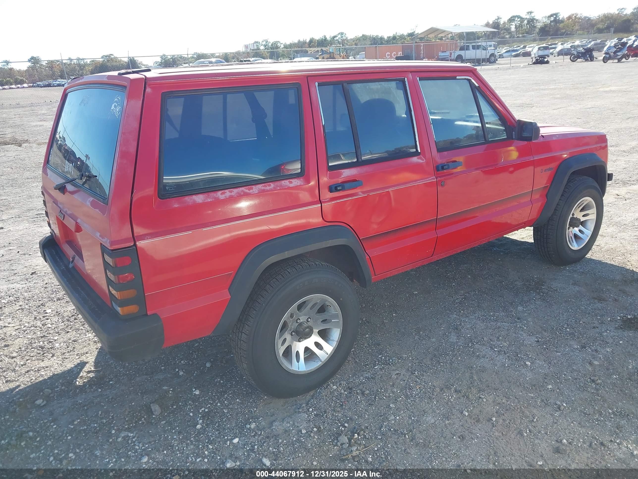 JEEP CHEROKEE image 4
