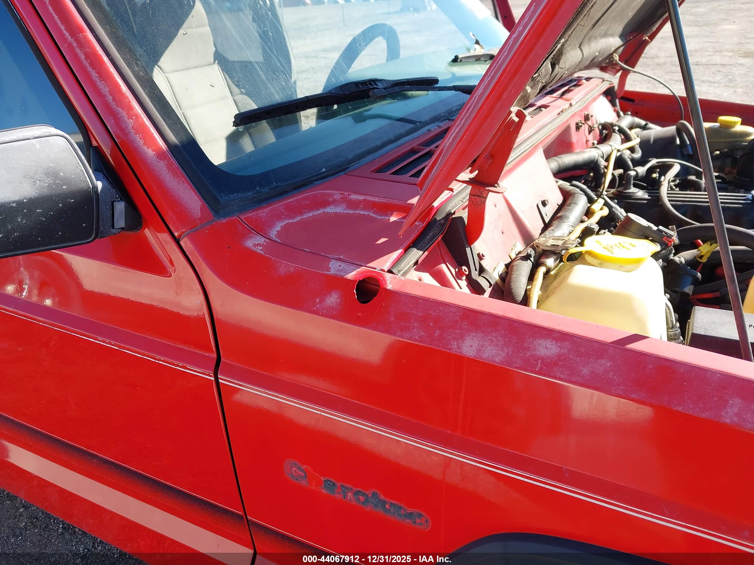 JEEP CHEROKEE image 6