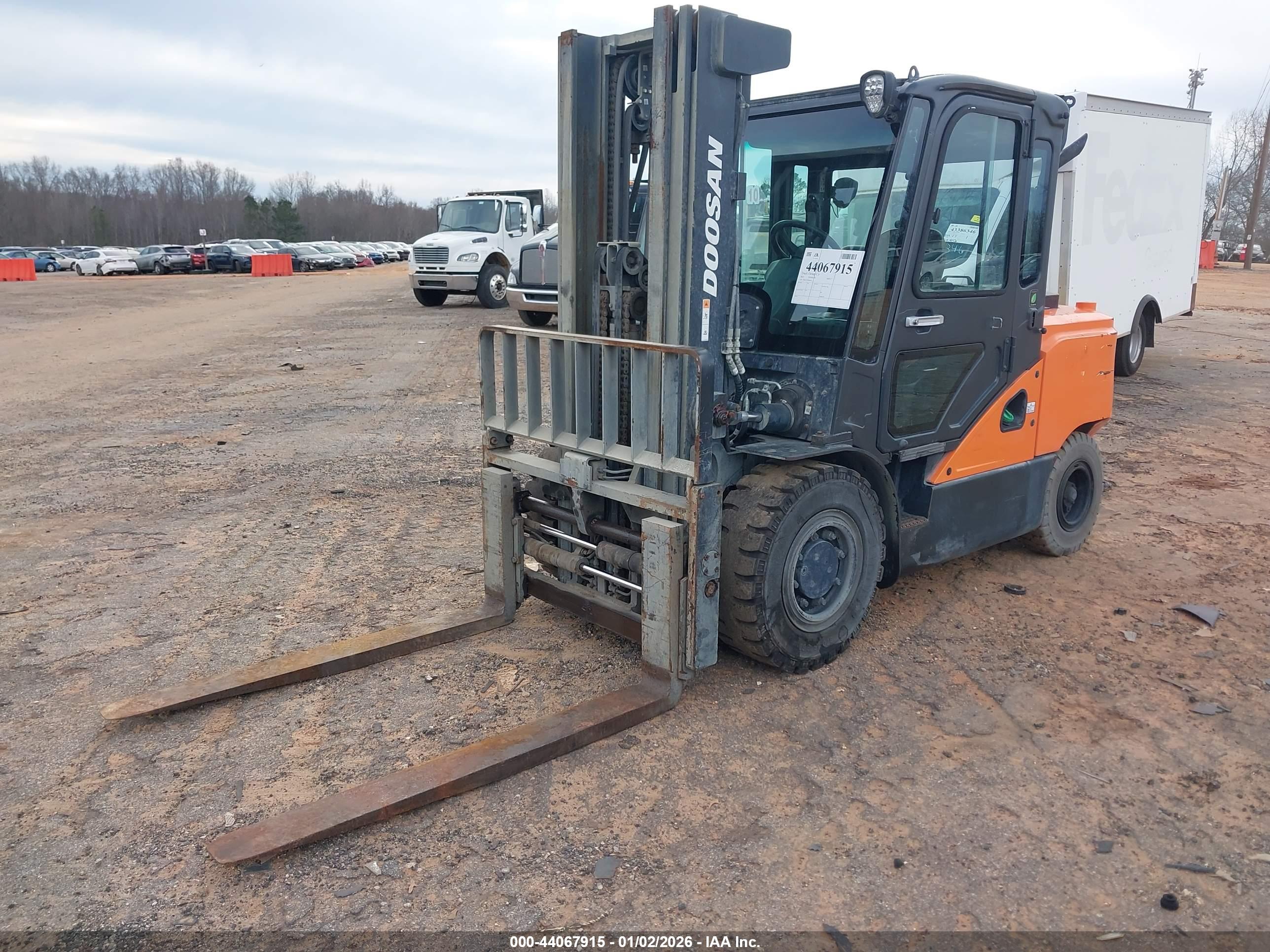 DOOSAN D45S-7 image 2