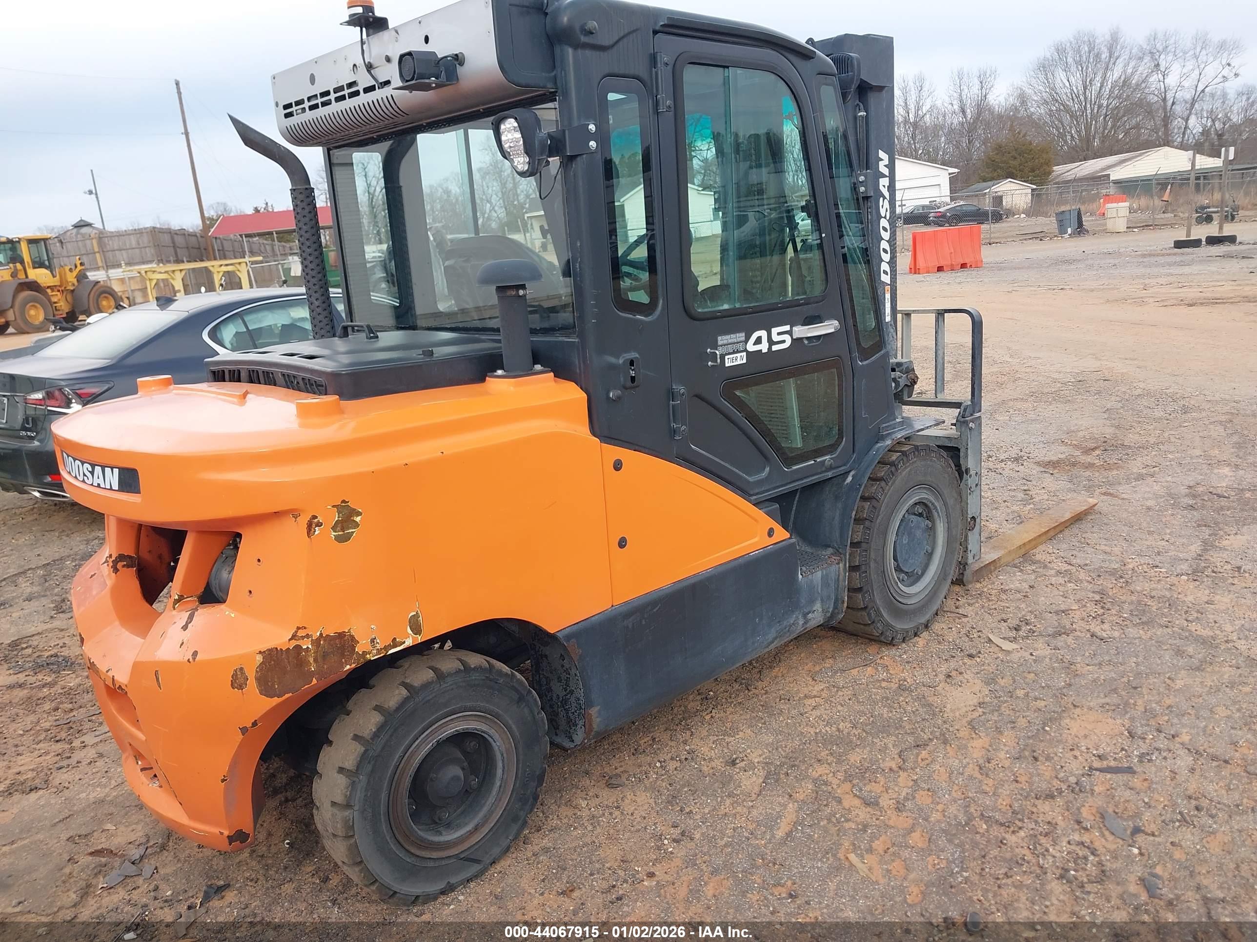 DOOSAN D45S-7 image 4