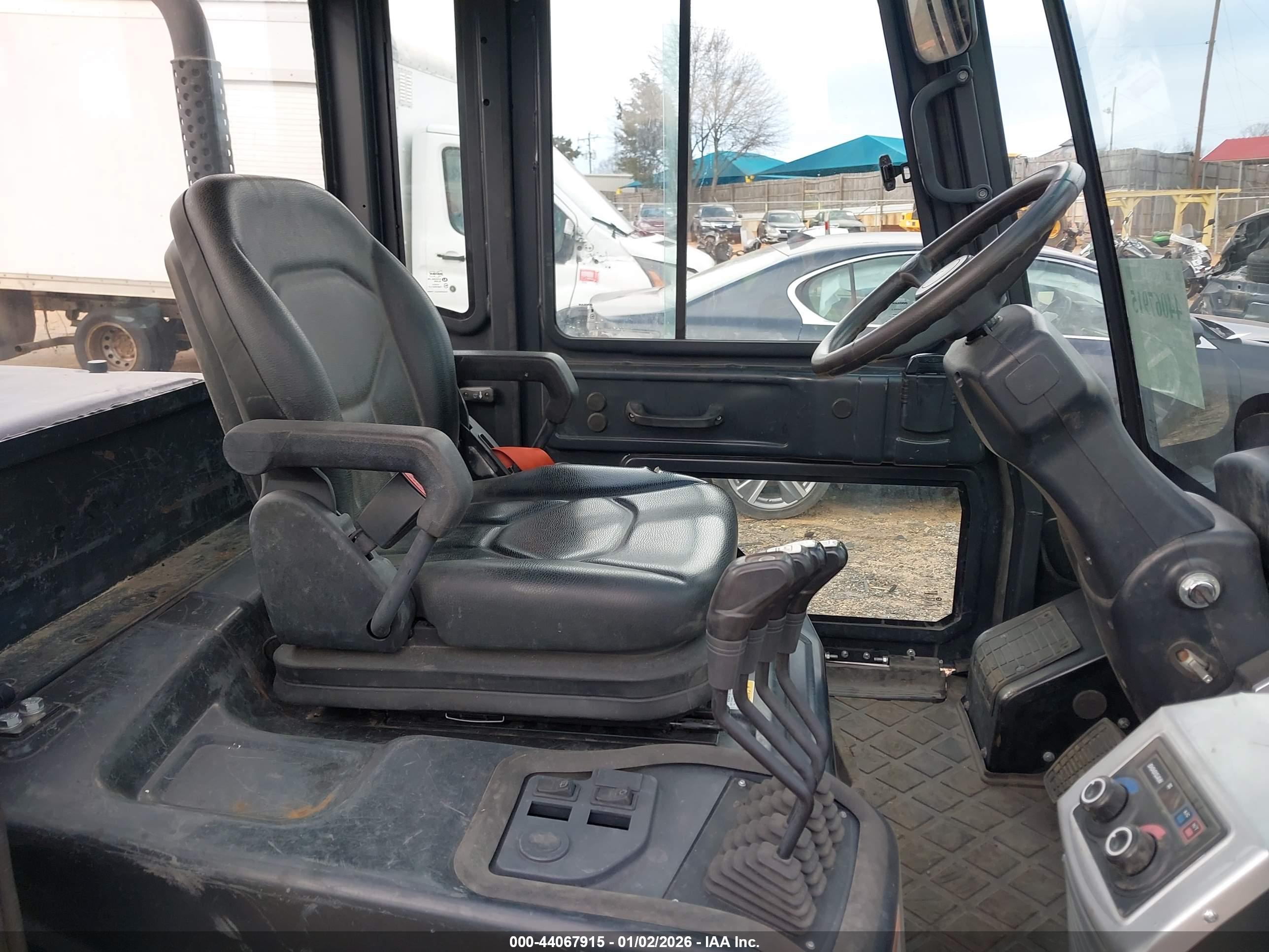 DOOSAN D45S-7 image 5