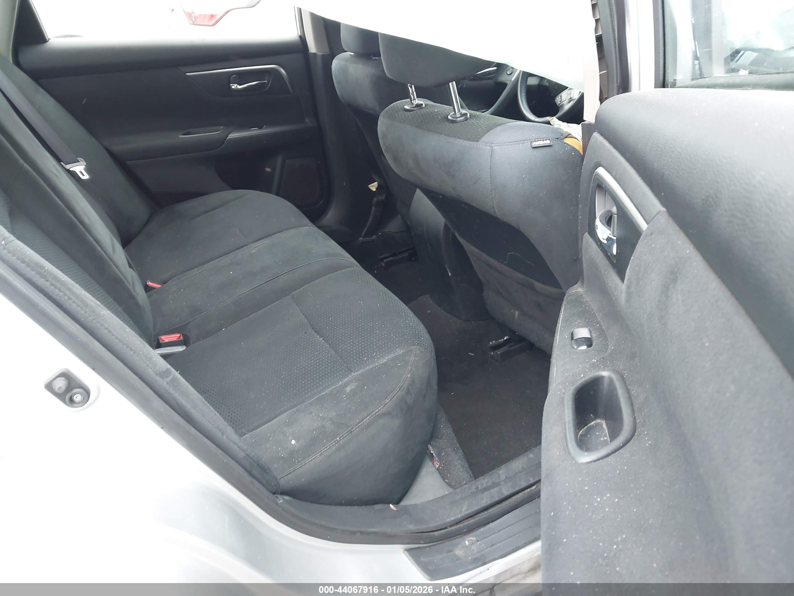 NISSAN ALTIMA image 8