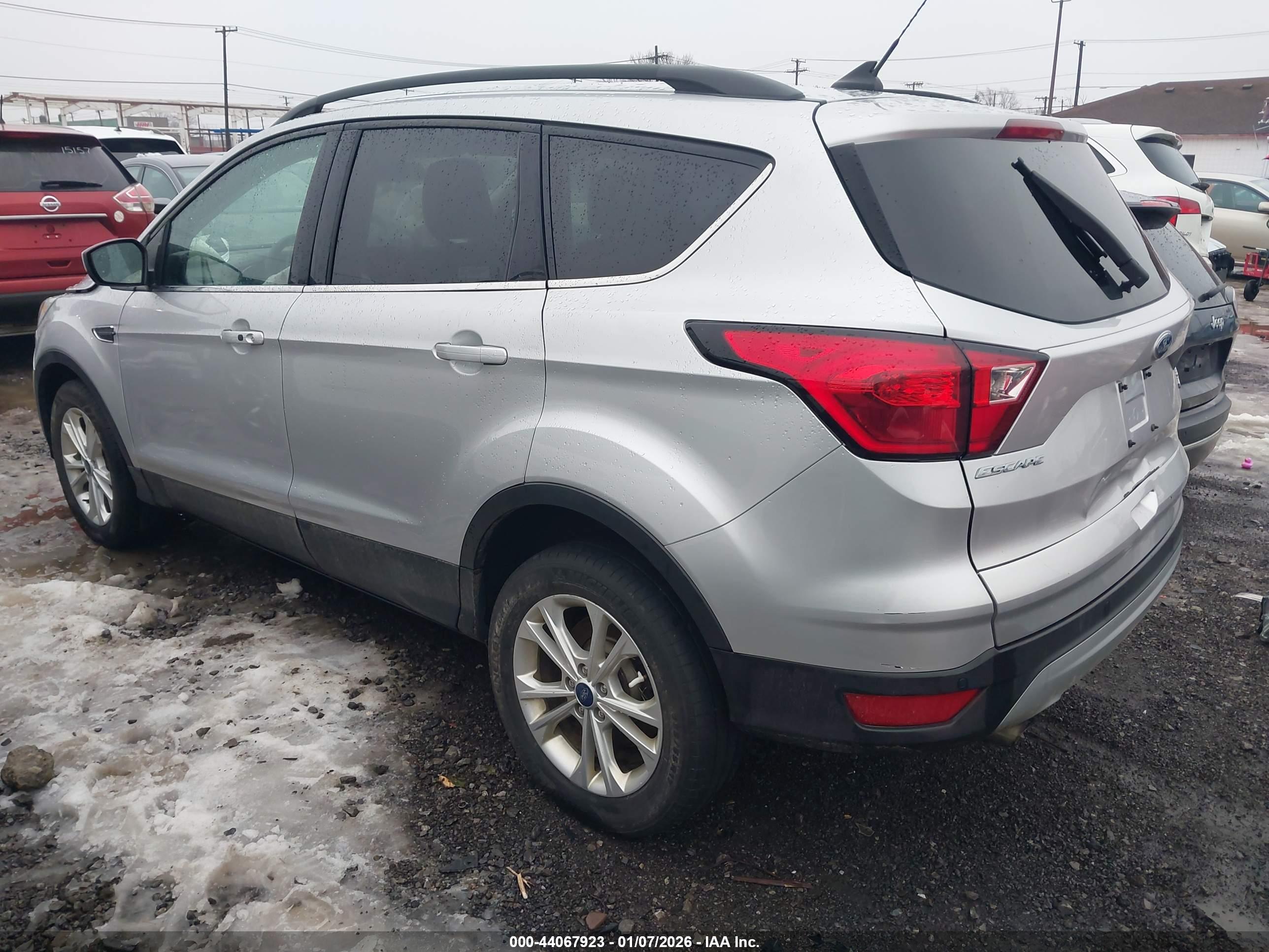FORD ESCAPE image 3