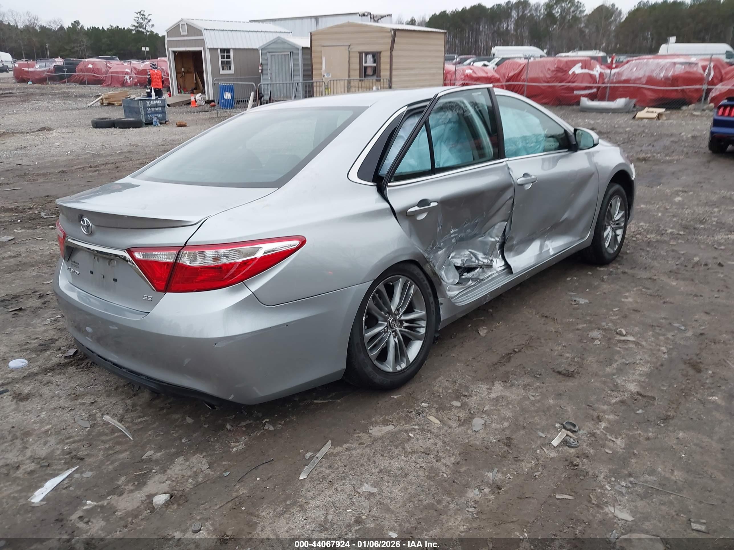 TOYOTA CAMRY image 4