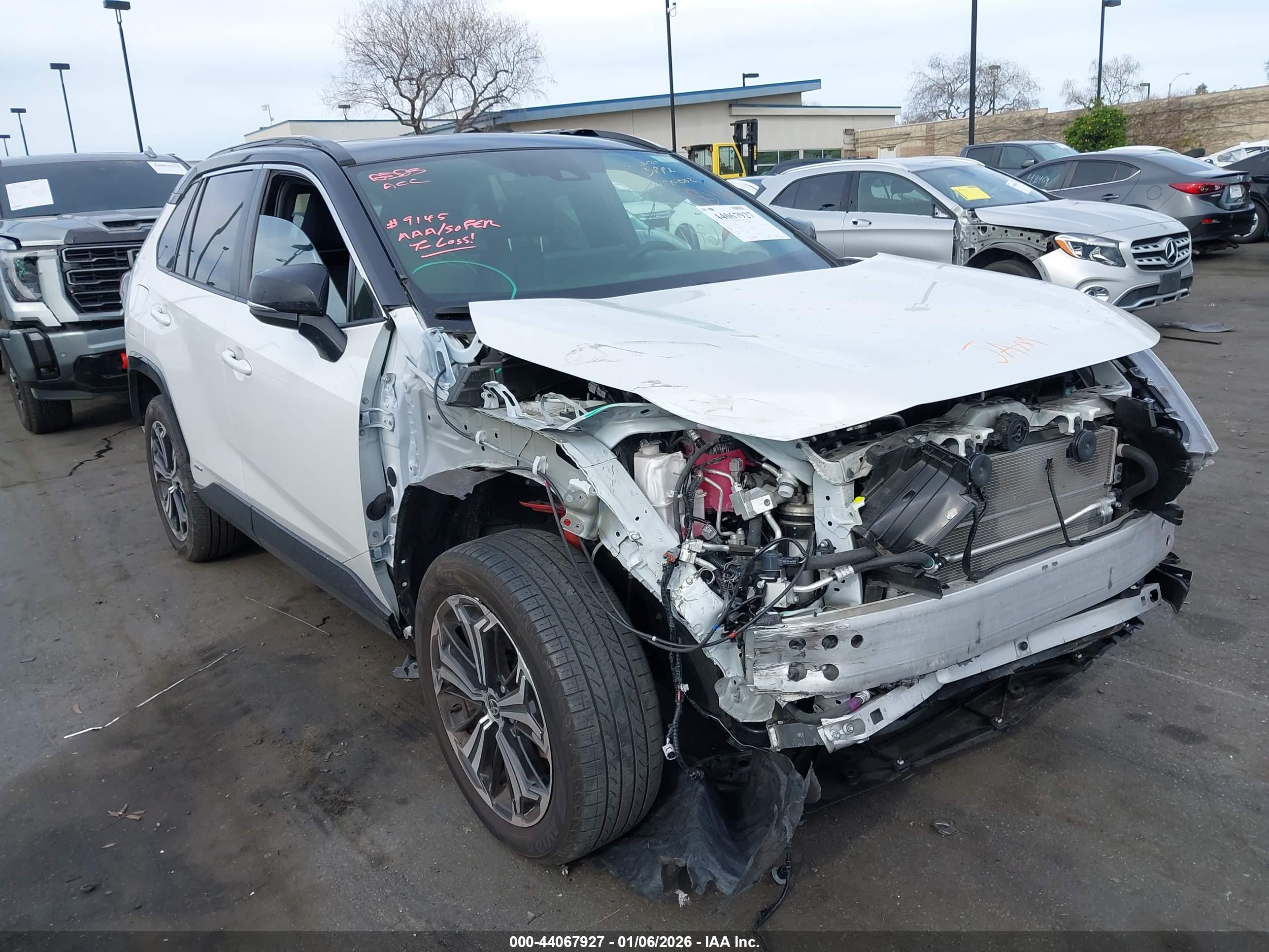 TOYOTA RAV4 image 6