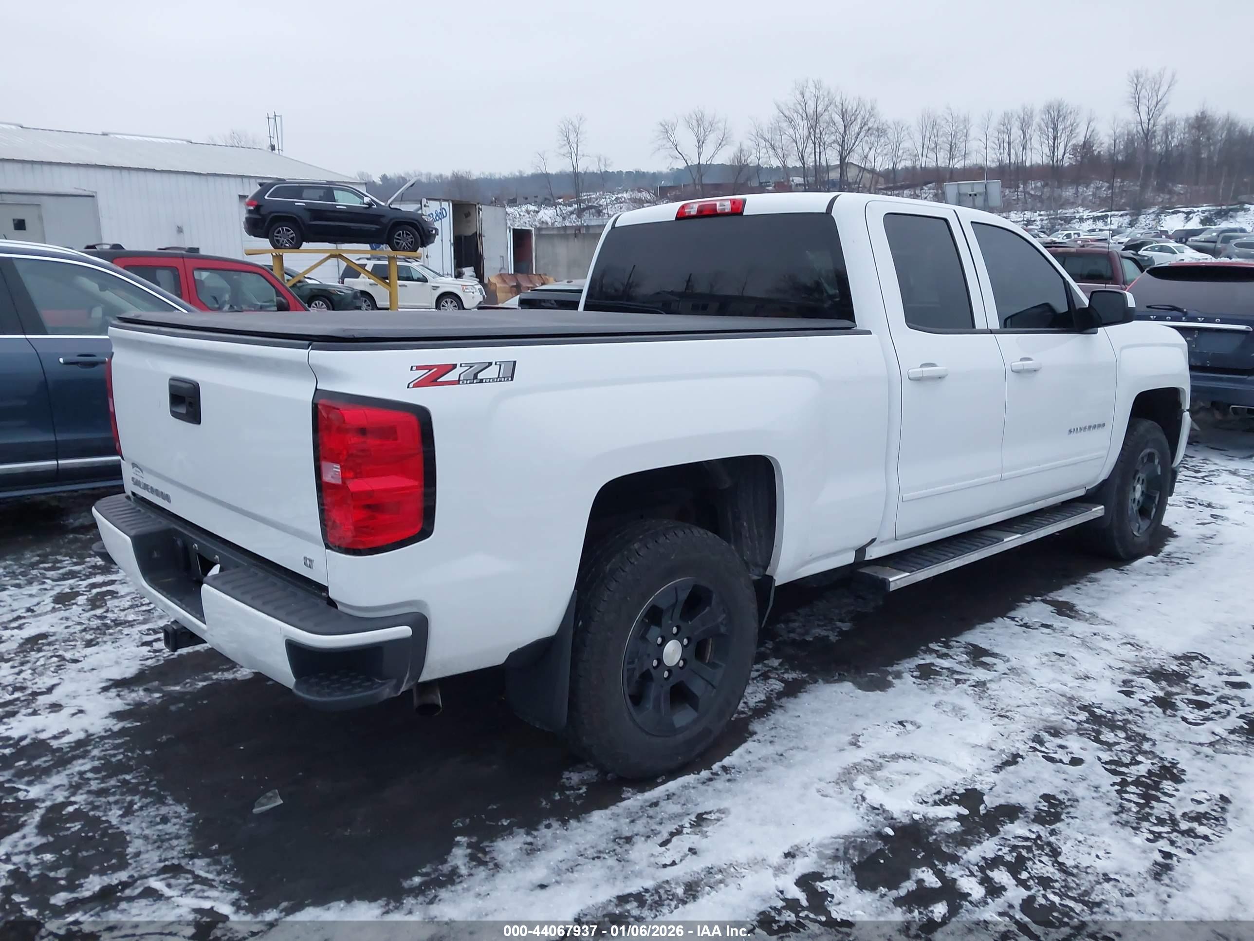 CHEVROLET SILVERADO image 4