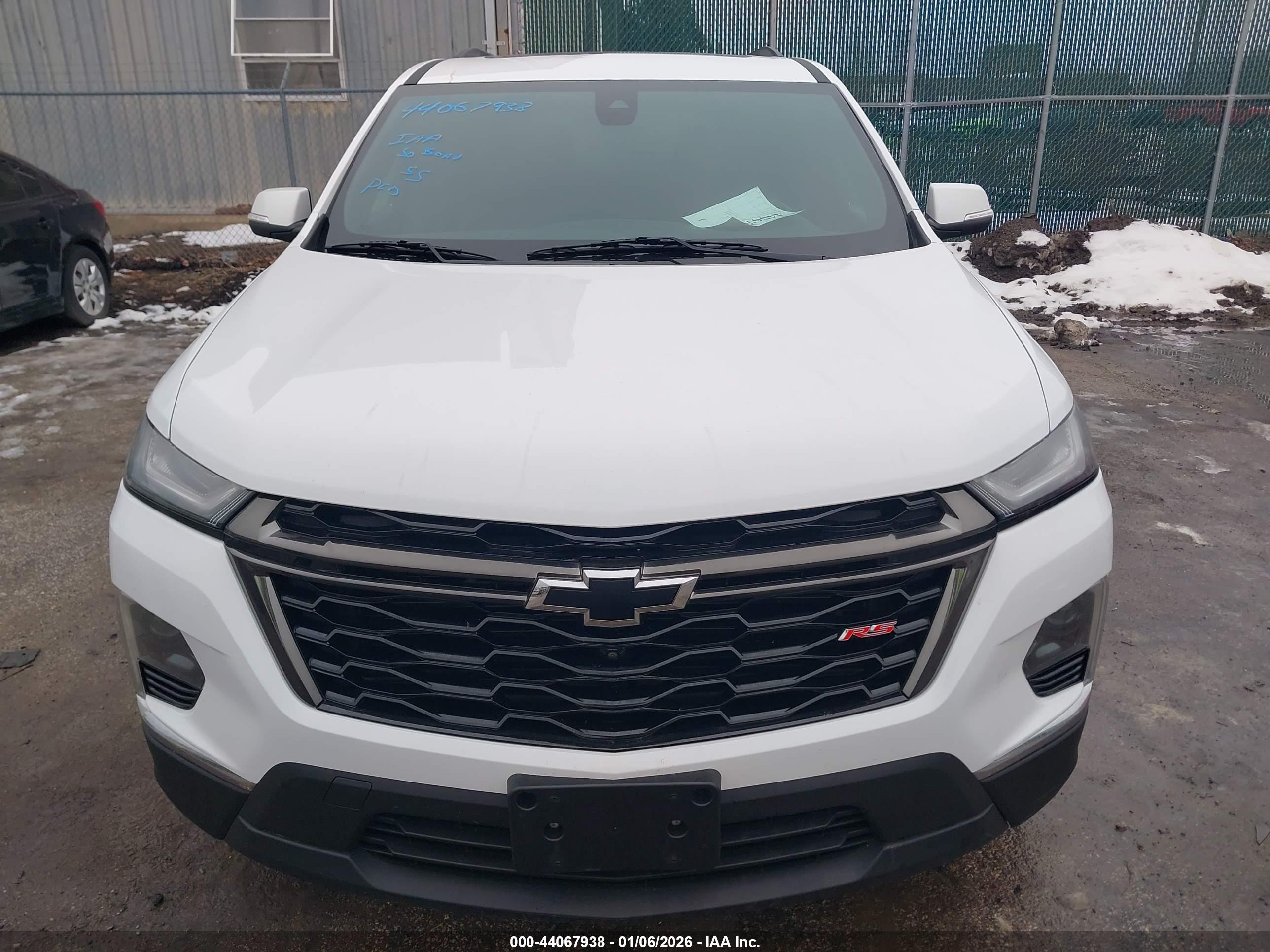 CHEVROLET TRAVERSE image 6