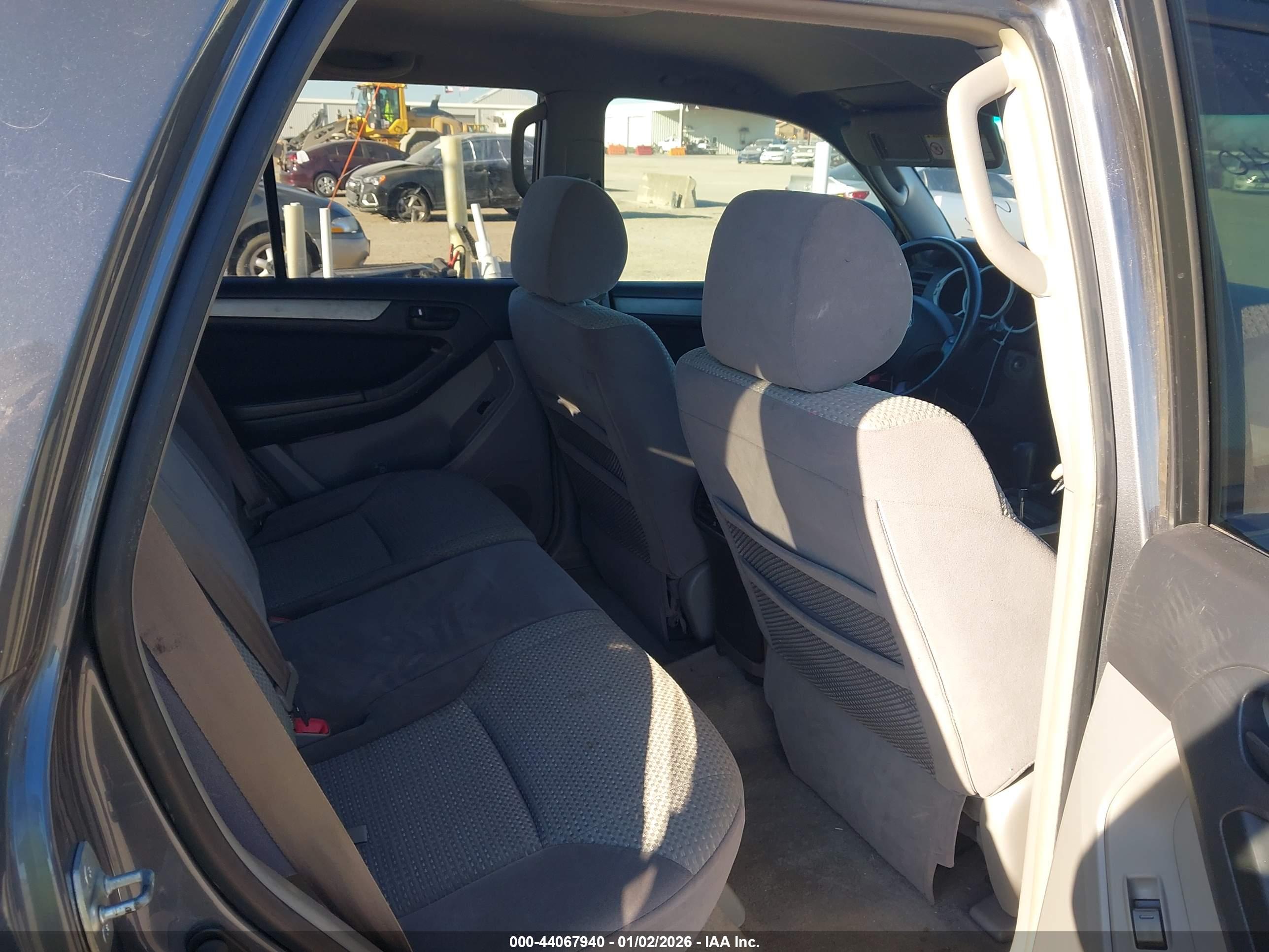 TOYOTA 4RUNNER image 8