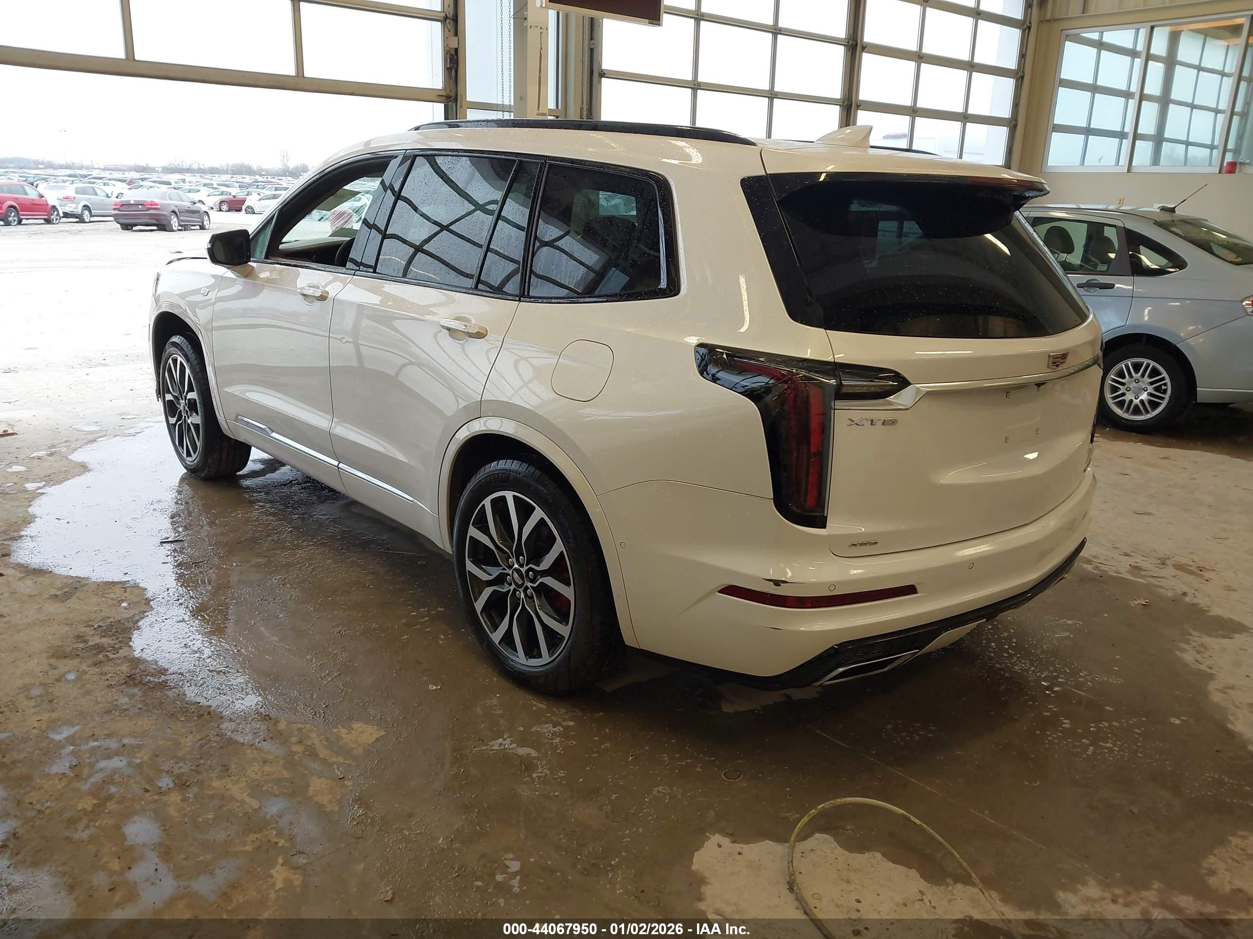 CADILLAC XT6 image 3