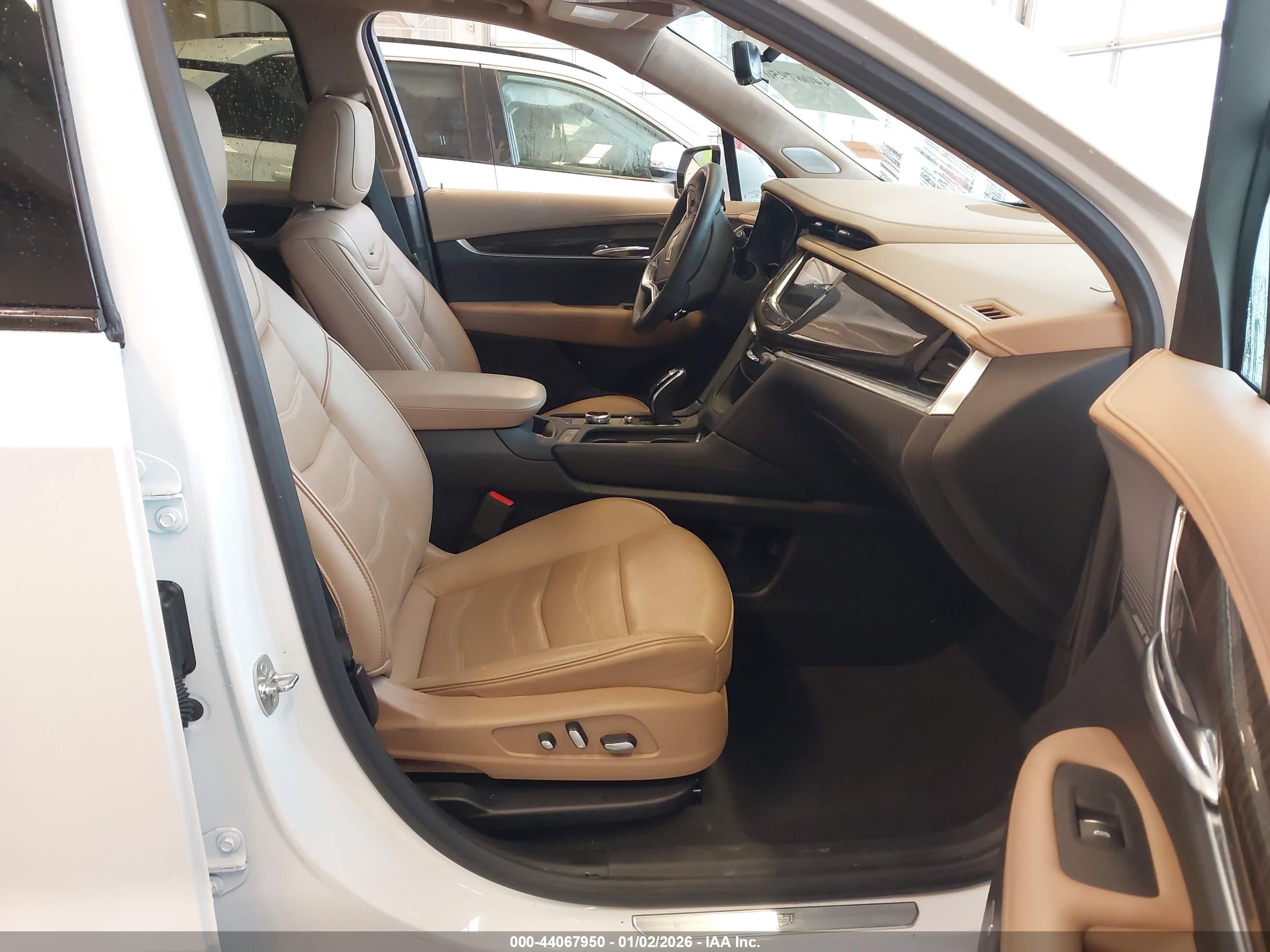 CADILLAC XT6 image 5