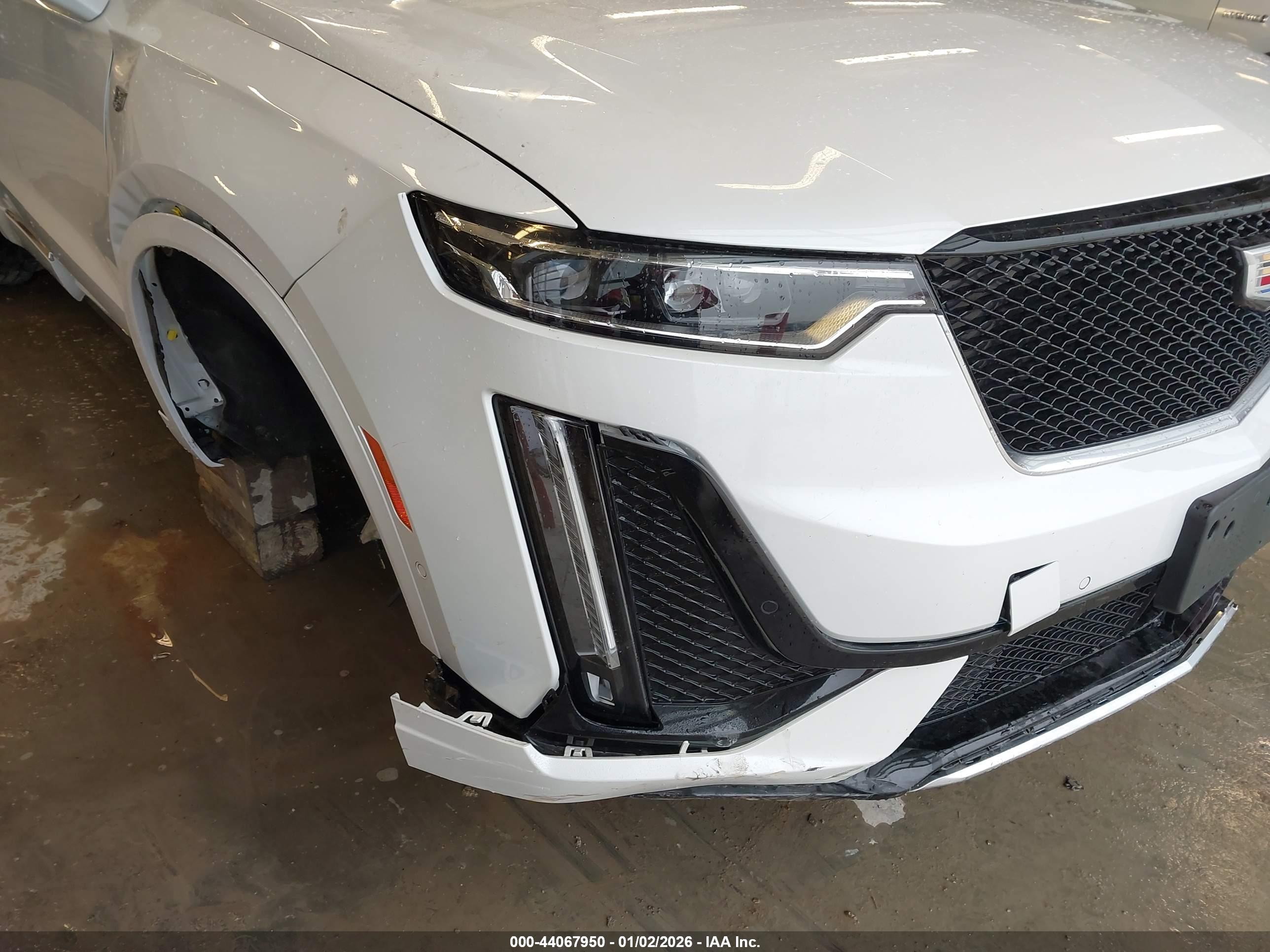 CADILLAC XT6 image 6