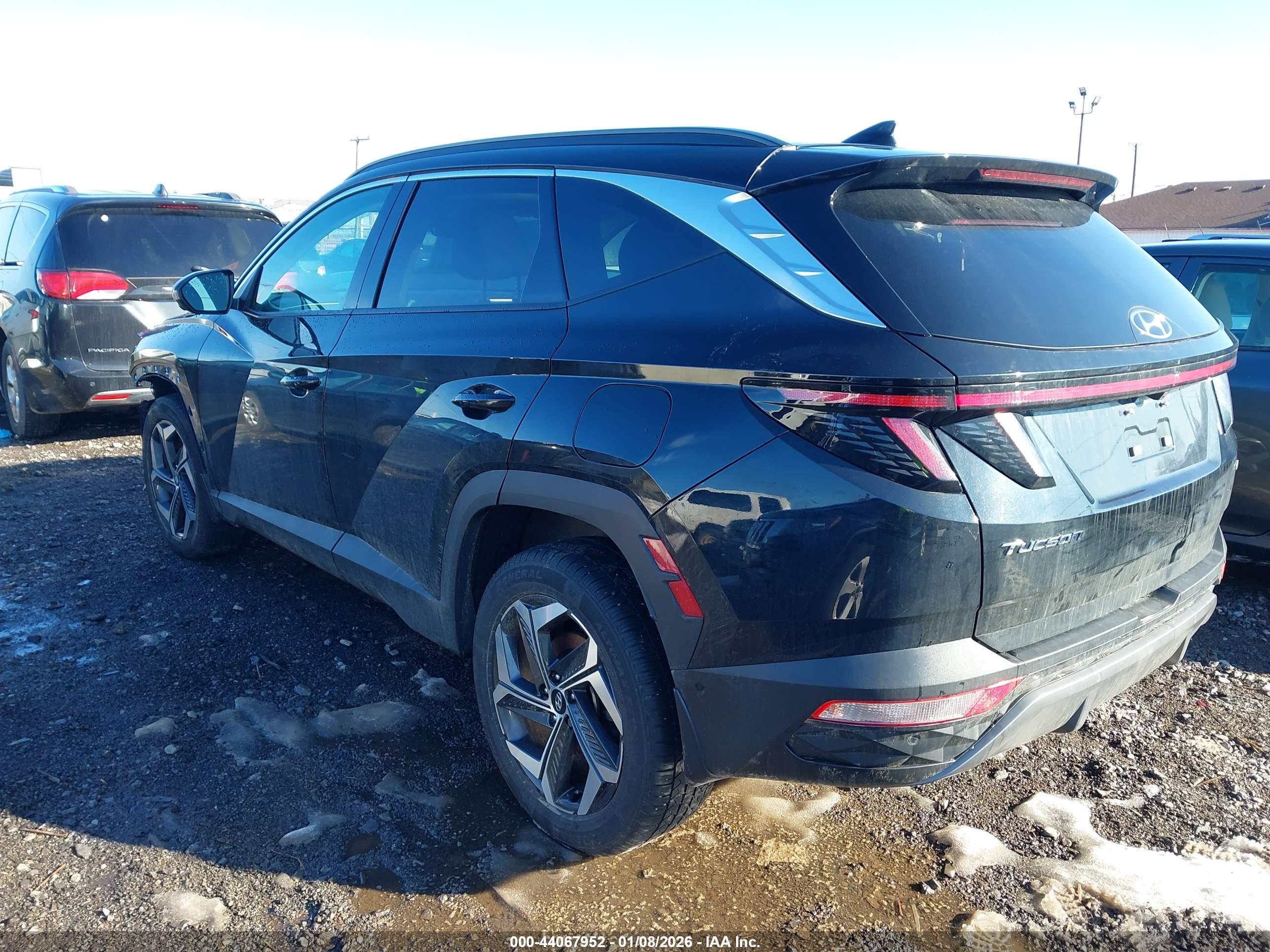 HYUNDAI TUCSON image 3