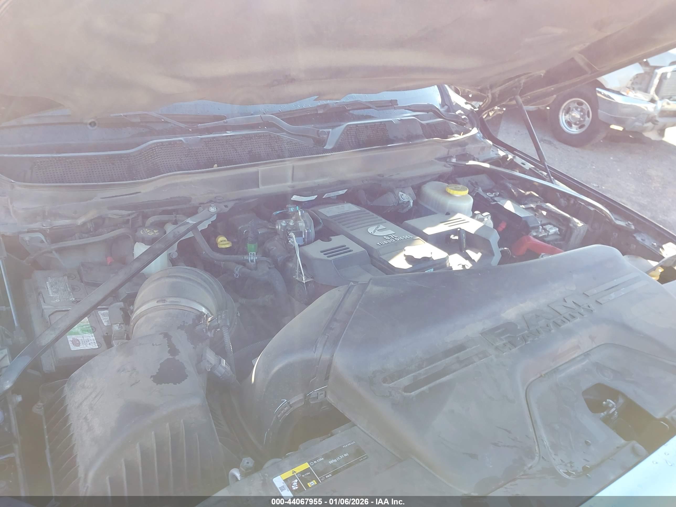 RAM 2500 image 10