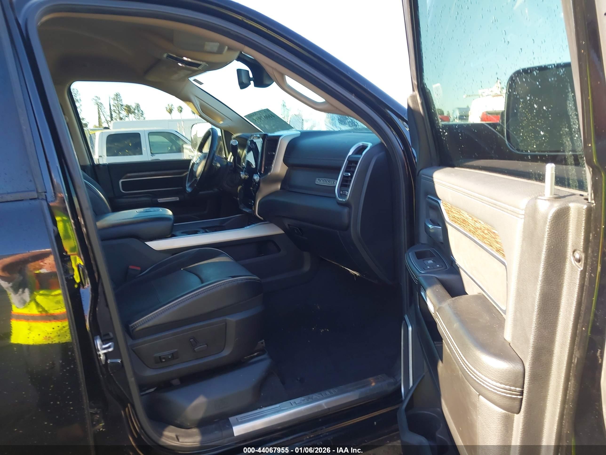 RAM 2500 image 5