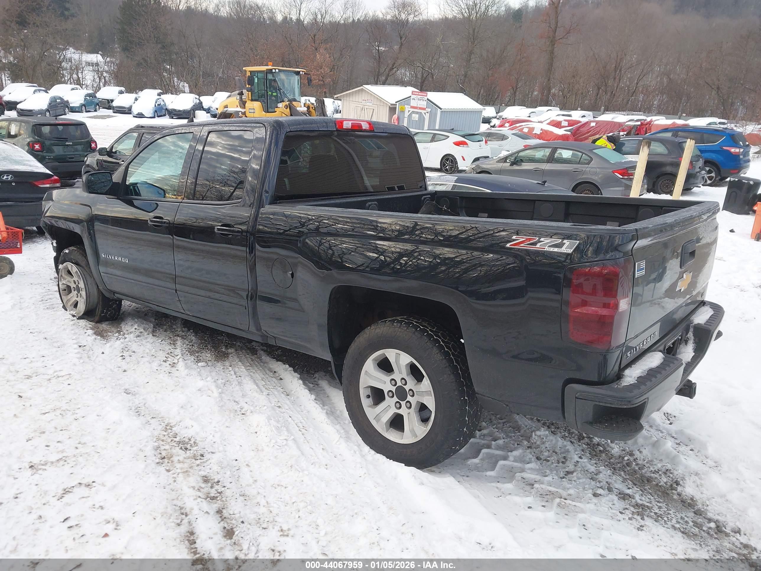 CHEVROLET SILVERADO image 3