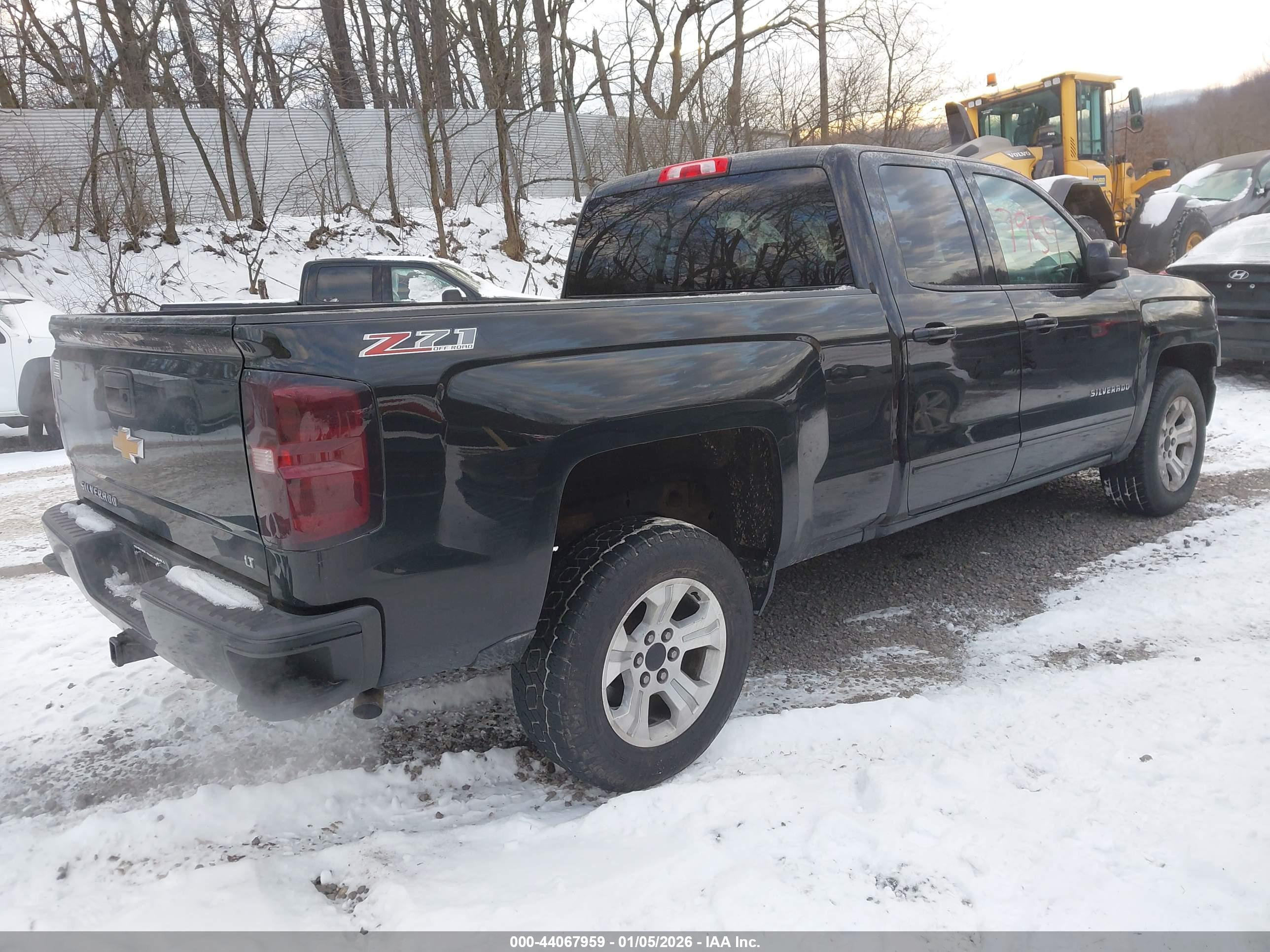 CHEVROLET SILVERADO image 4