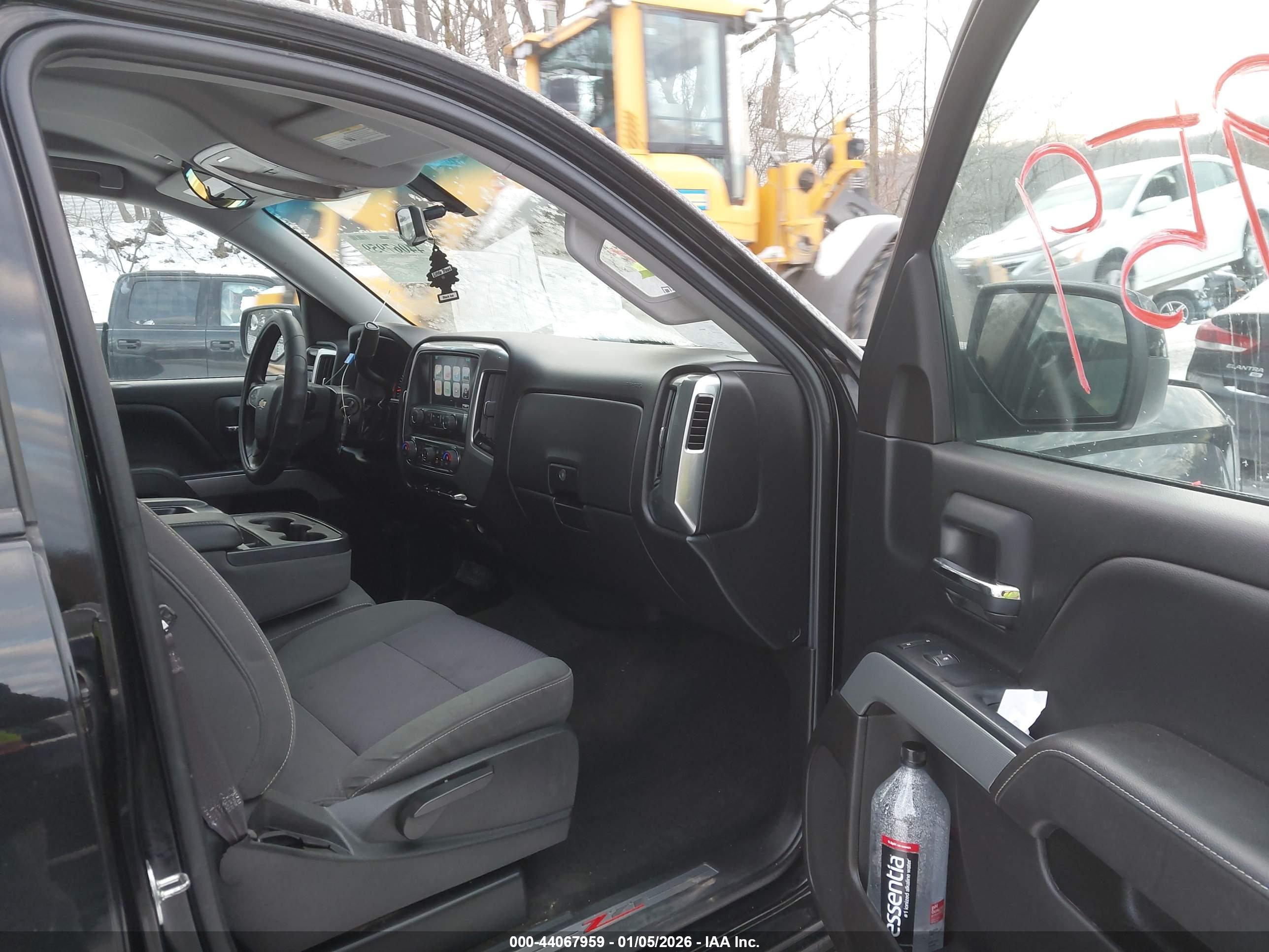 CHEVROLET SILVERADO image 5