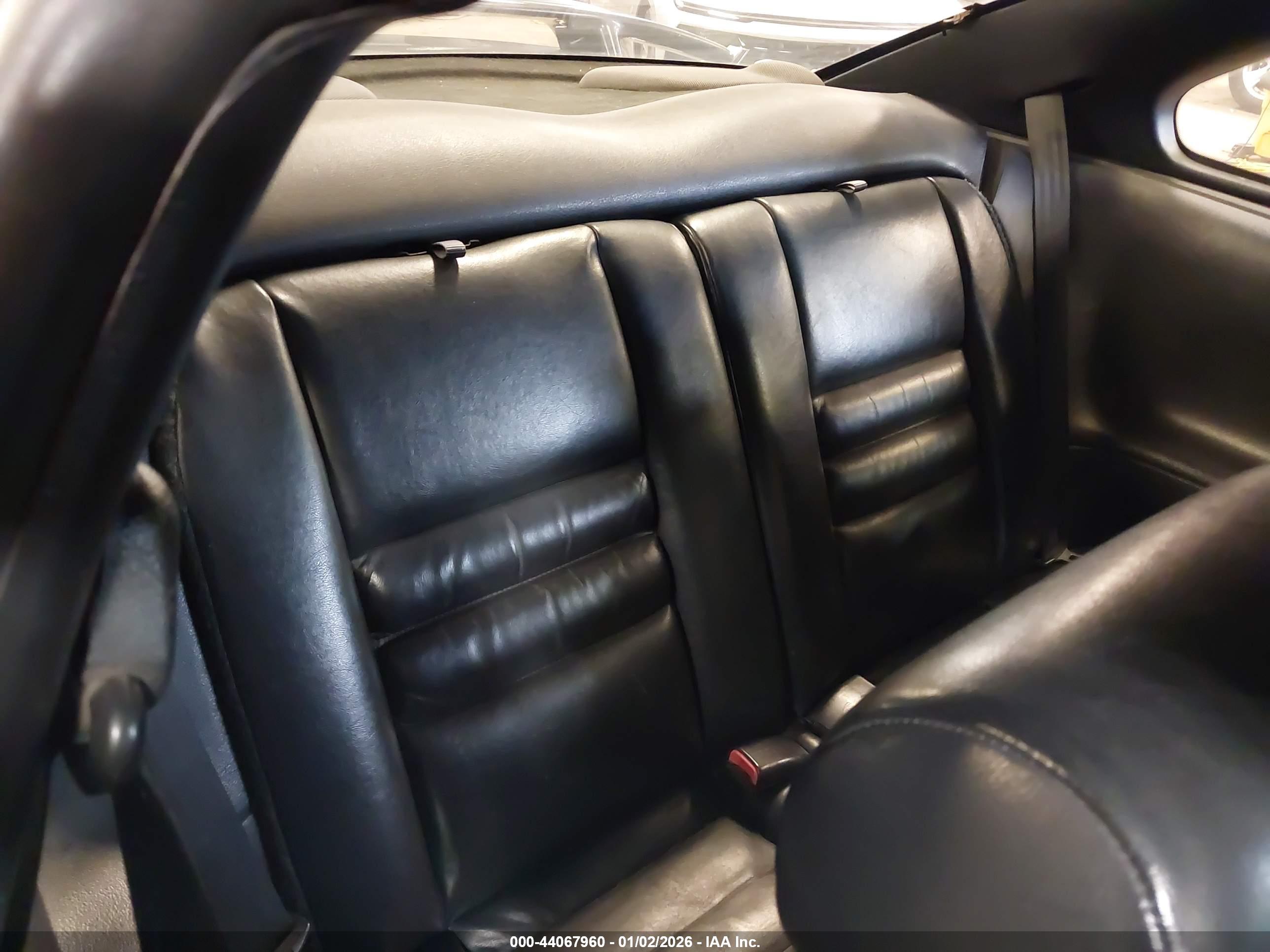 FORD MUSTANG image 8