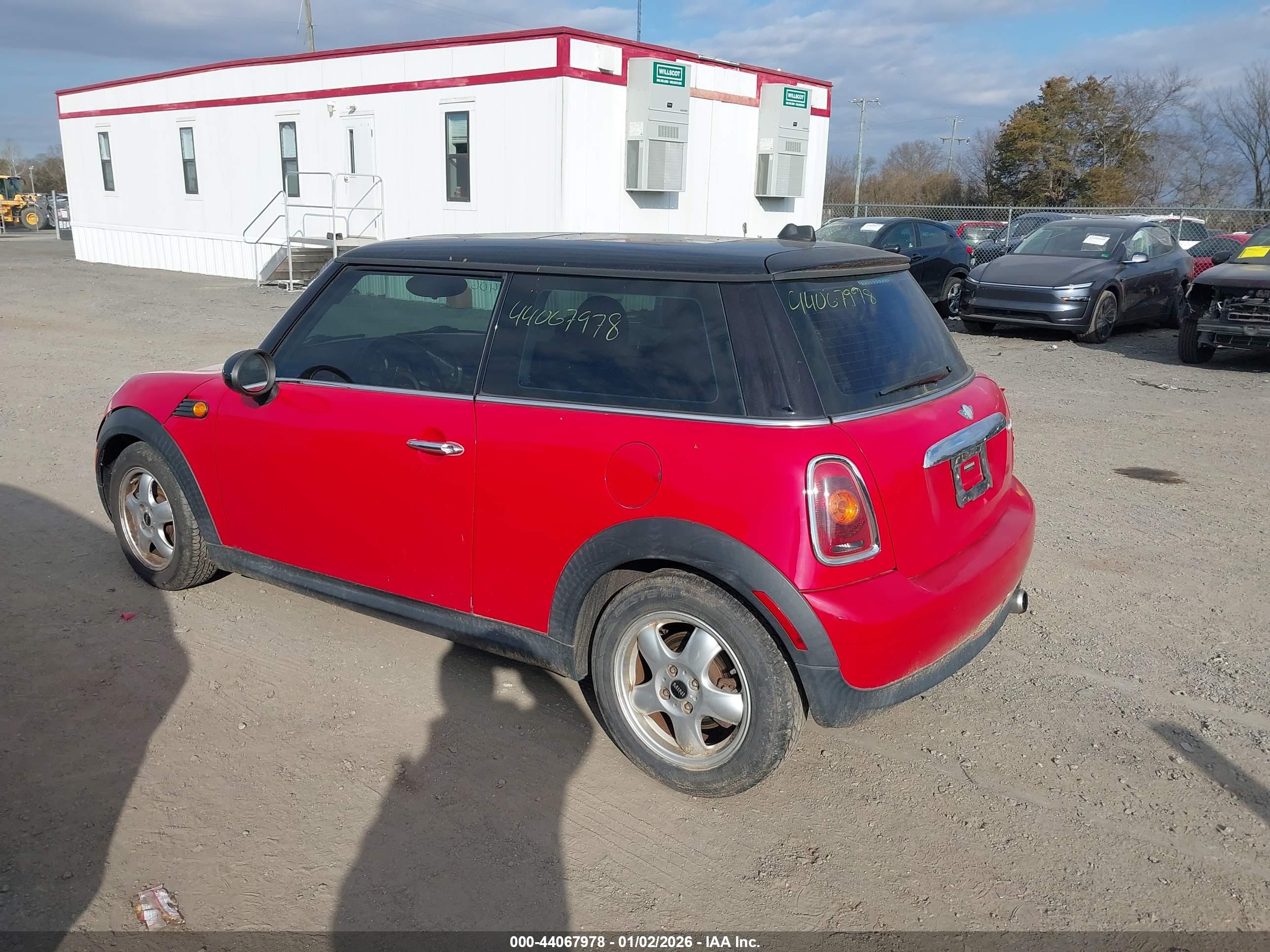 MINI COOPER image 3