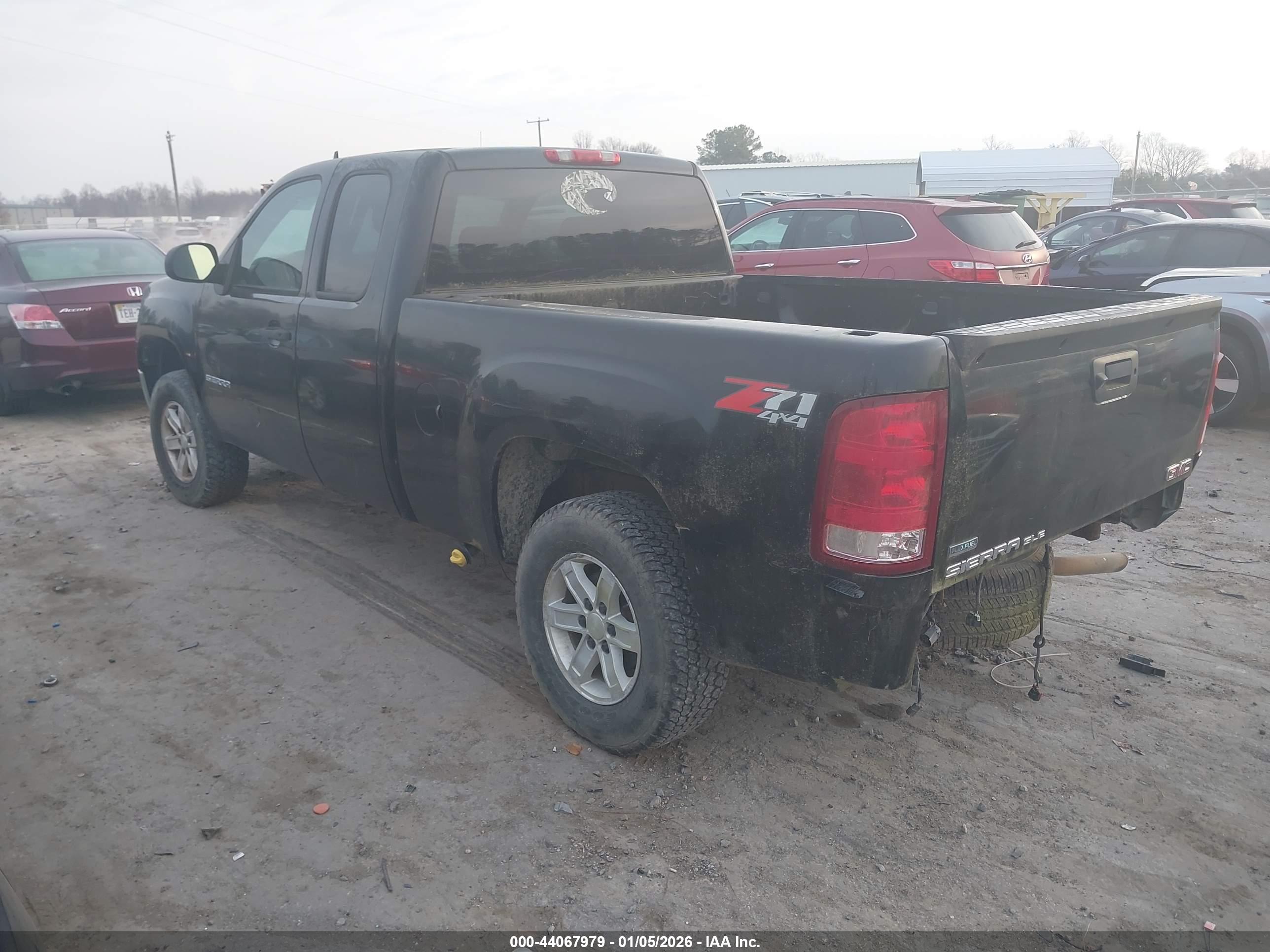 GMC SIERRA image 3