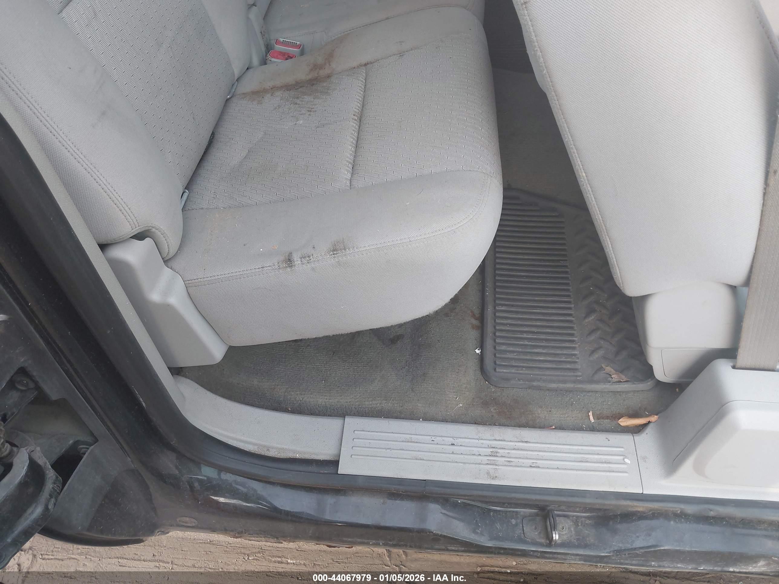 GMC SIERRA image 8