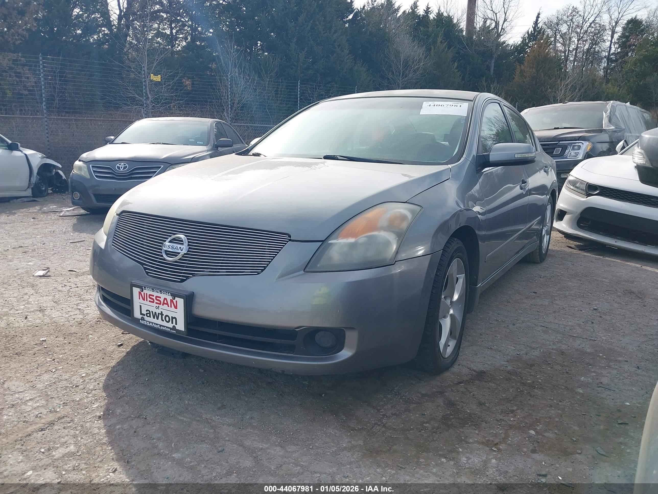 NISSAN ALTIMA image 2