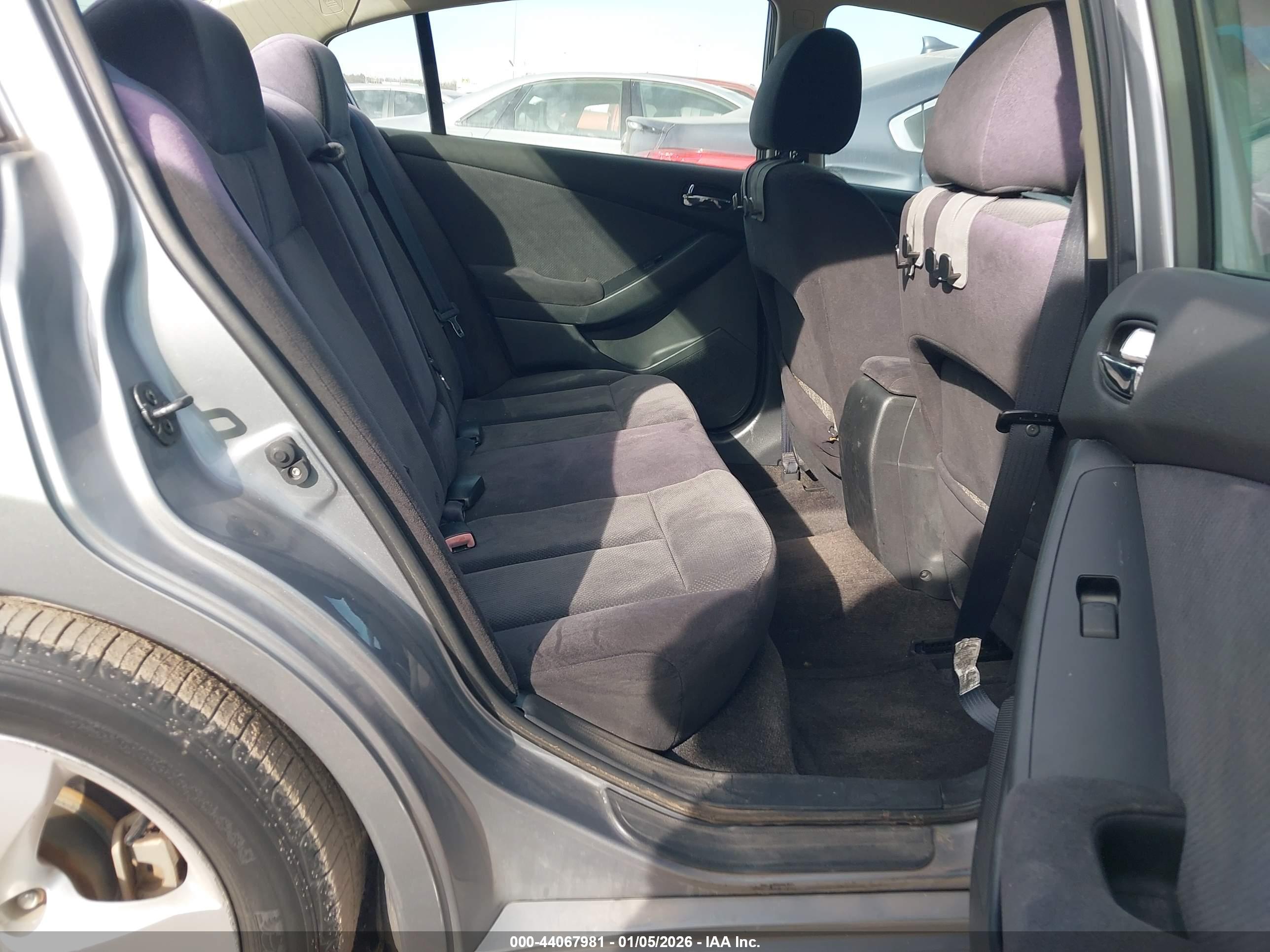 NISSAN ALTIMA image 8