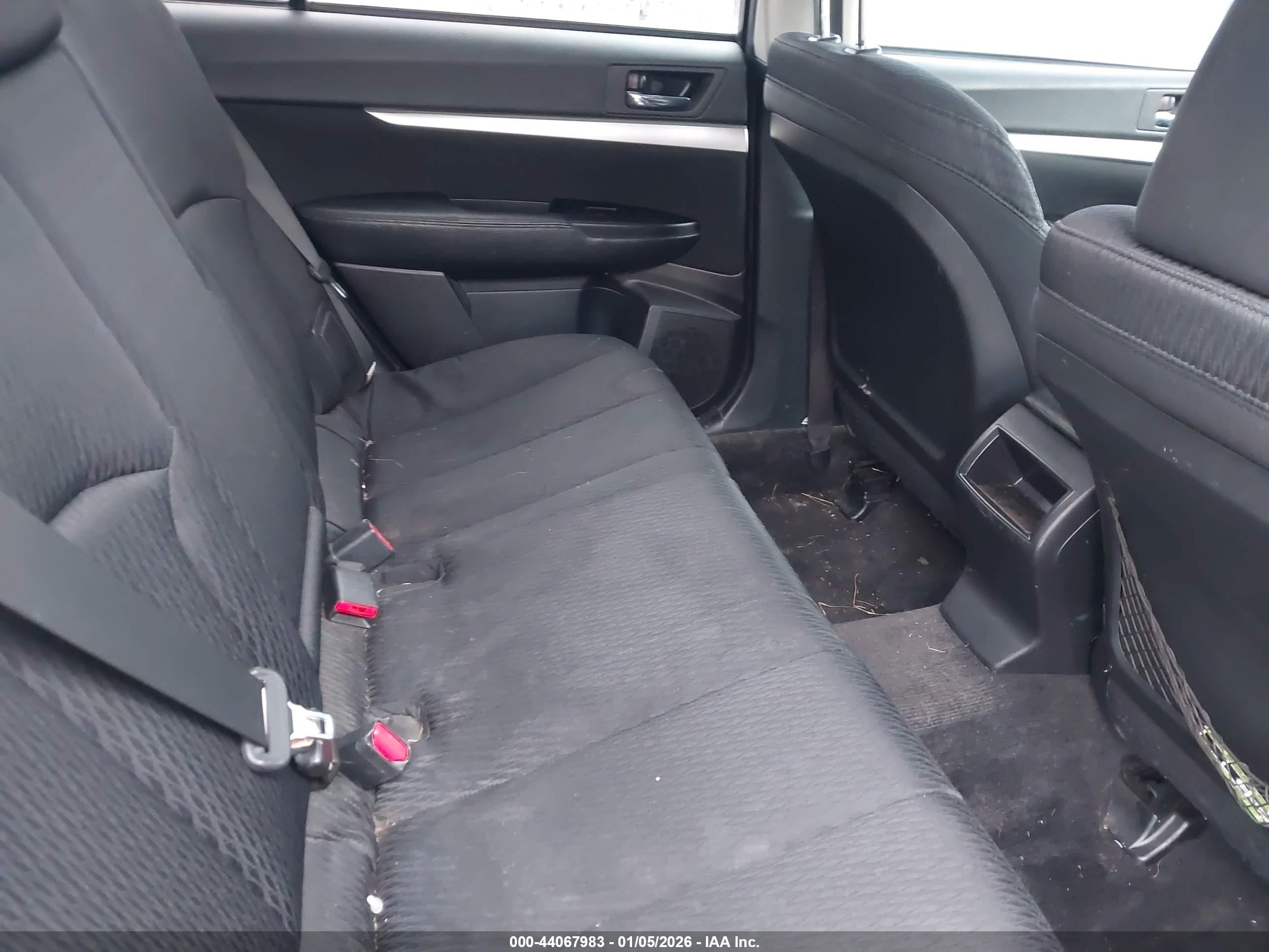 SUBARU OUTBACK image 8