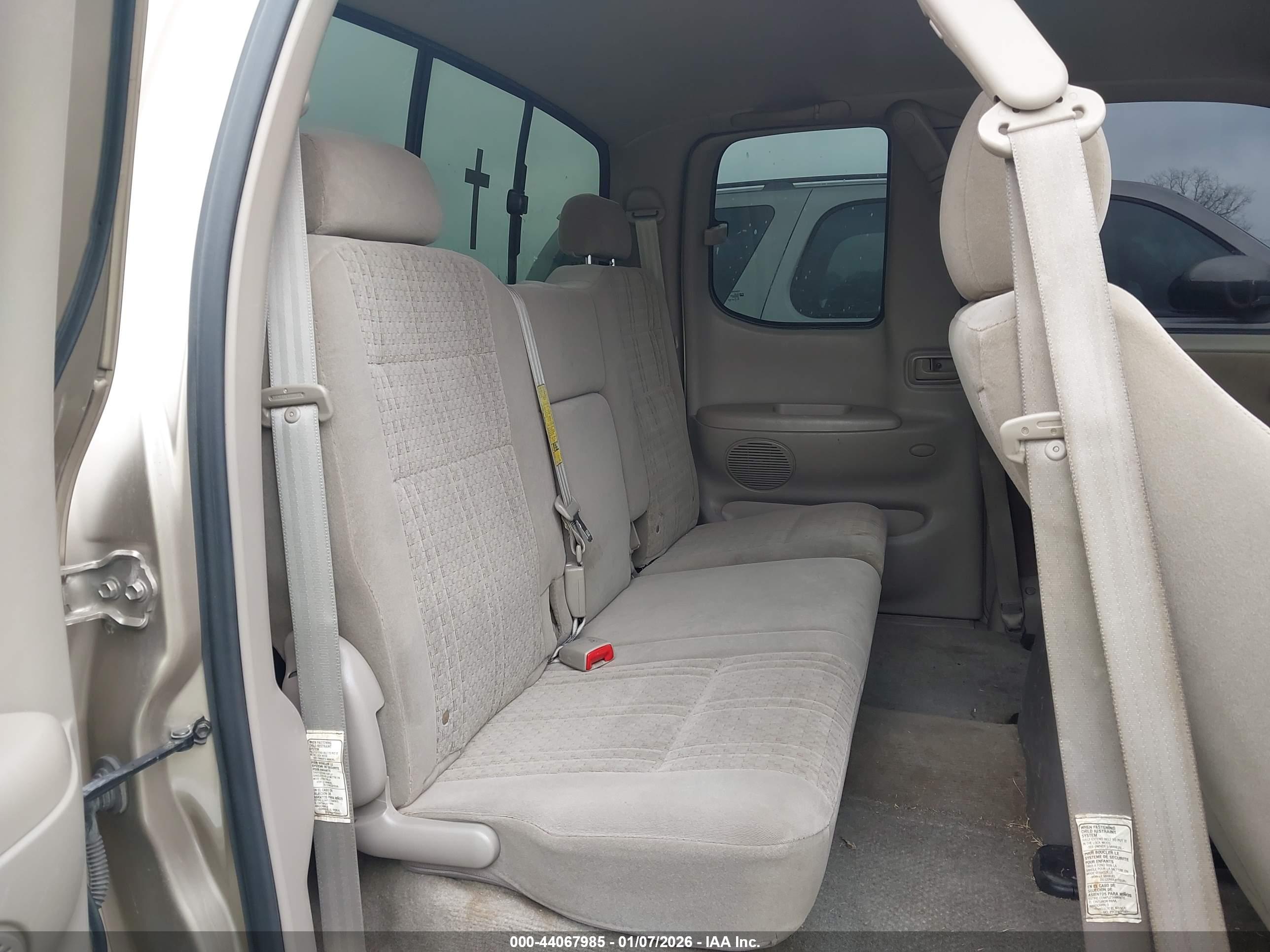 TOYOTA TUNDRA image 8