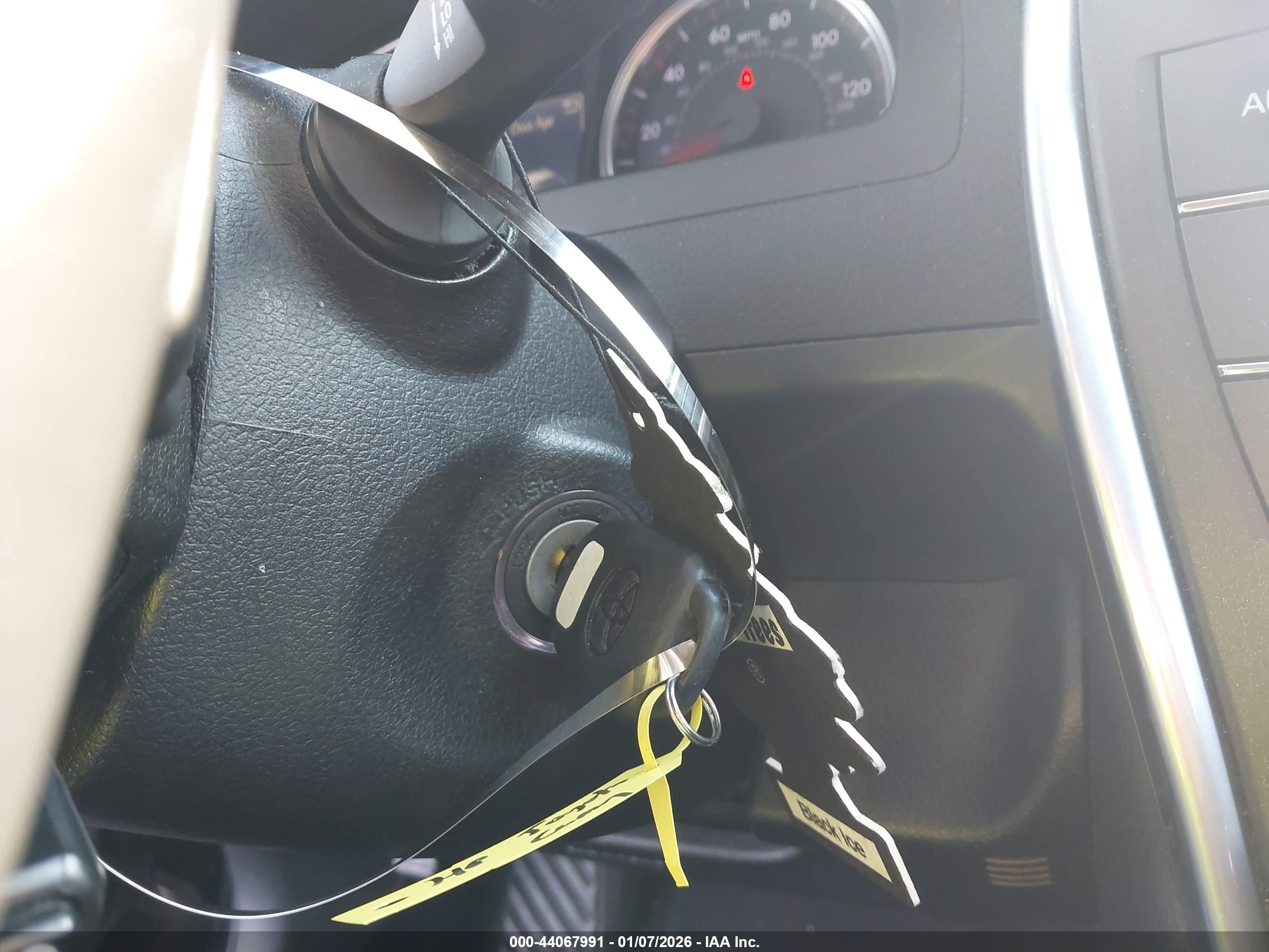 TOYOTA CAMRY image 11