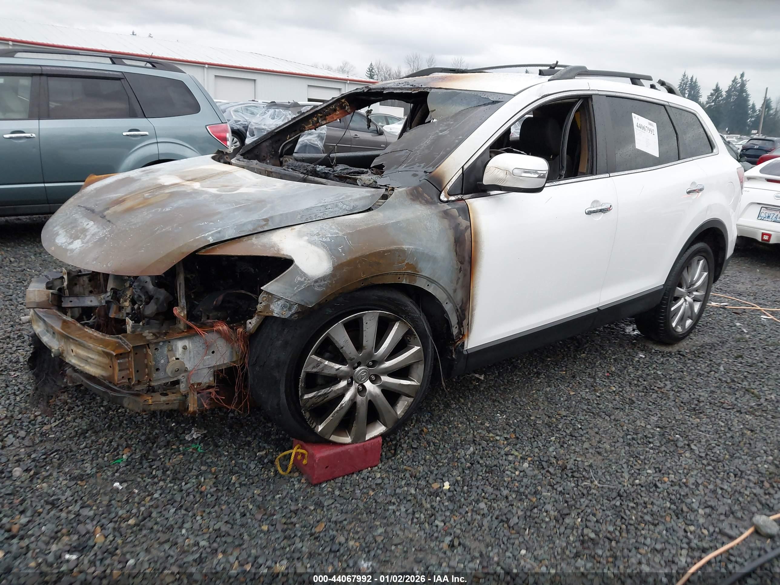 MAZDA CX-9 image 2