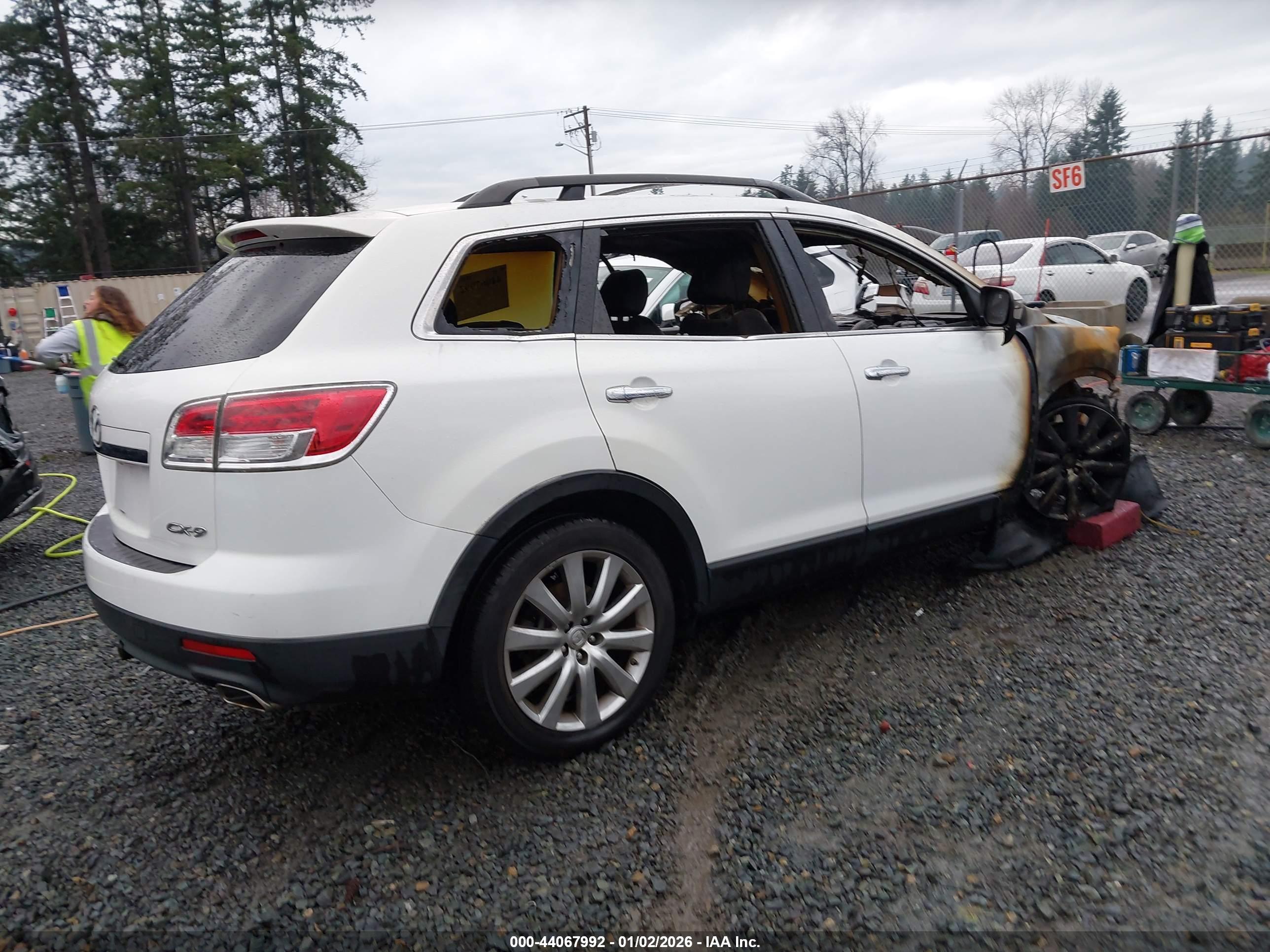 MAZDA CX-9 image 4