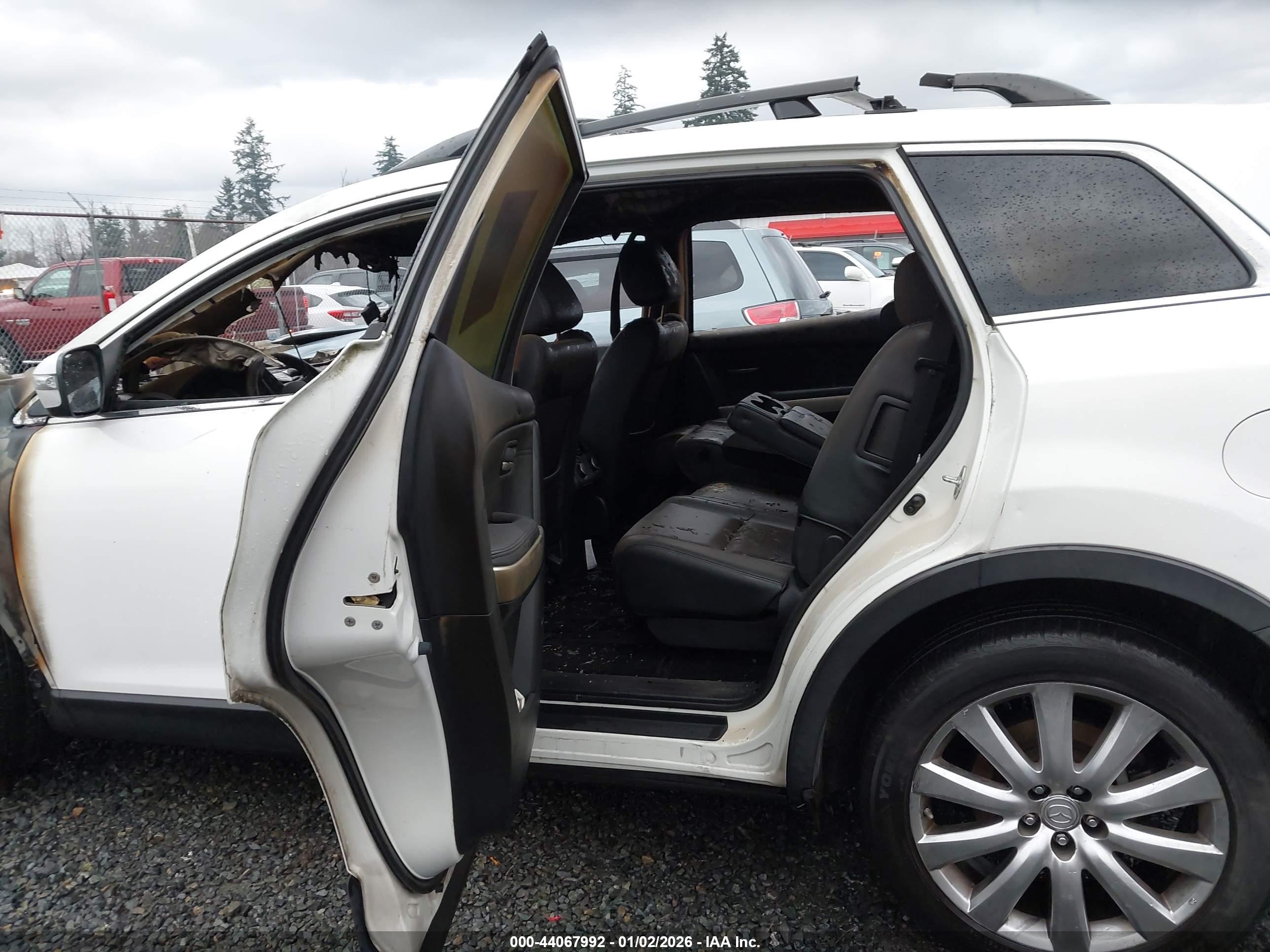 MAZDA CX-9 image 8