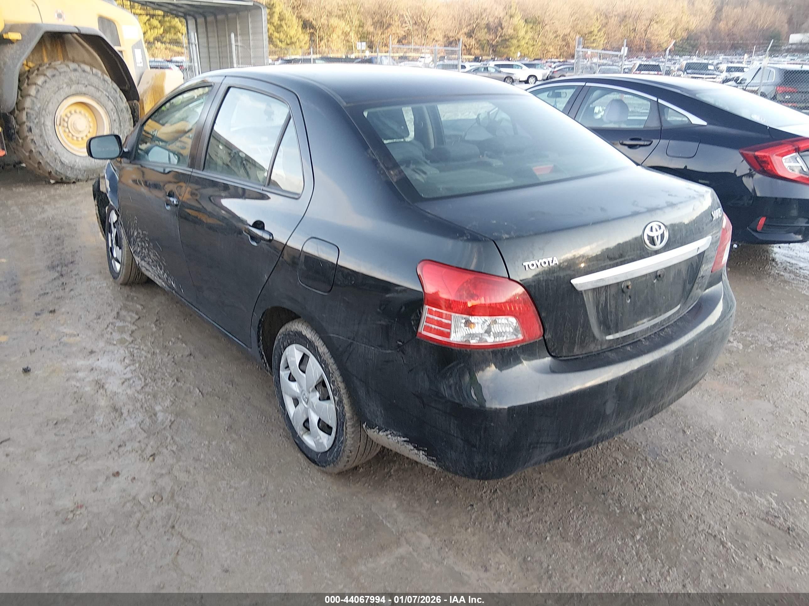 TOYOTA YARIS image 3